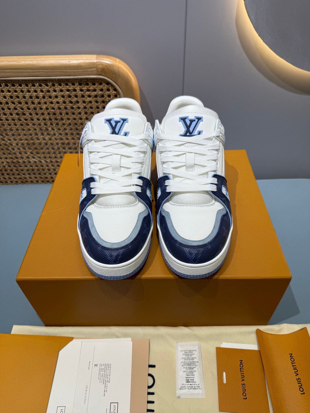 Sneakers Trainer 'Blanc Bleu Denim' — vue 31