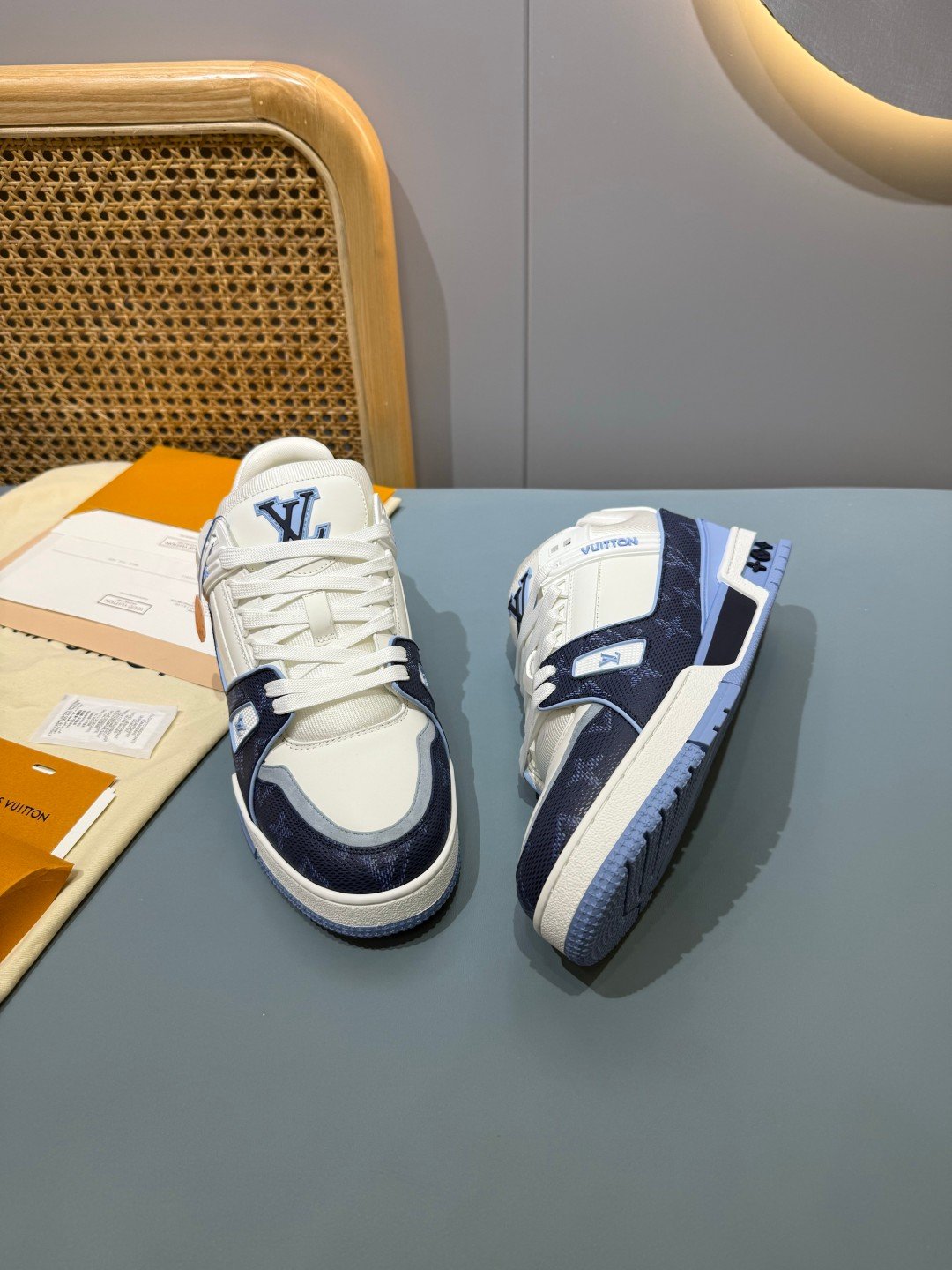 Sneakers Trainer 'Blanc Bleu Denim' — vue 34