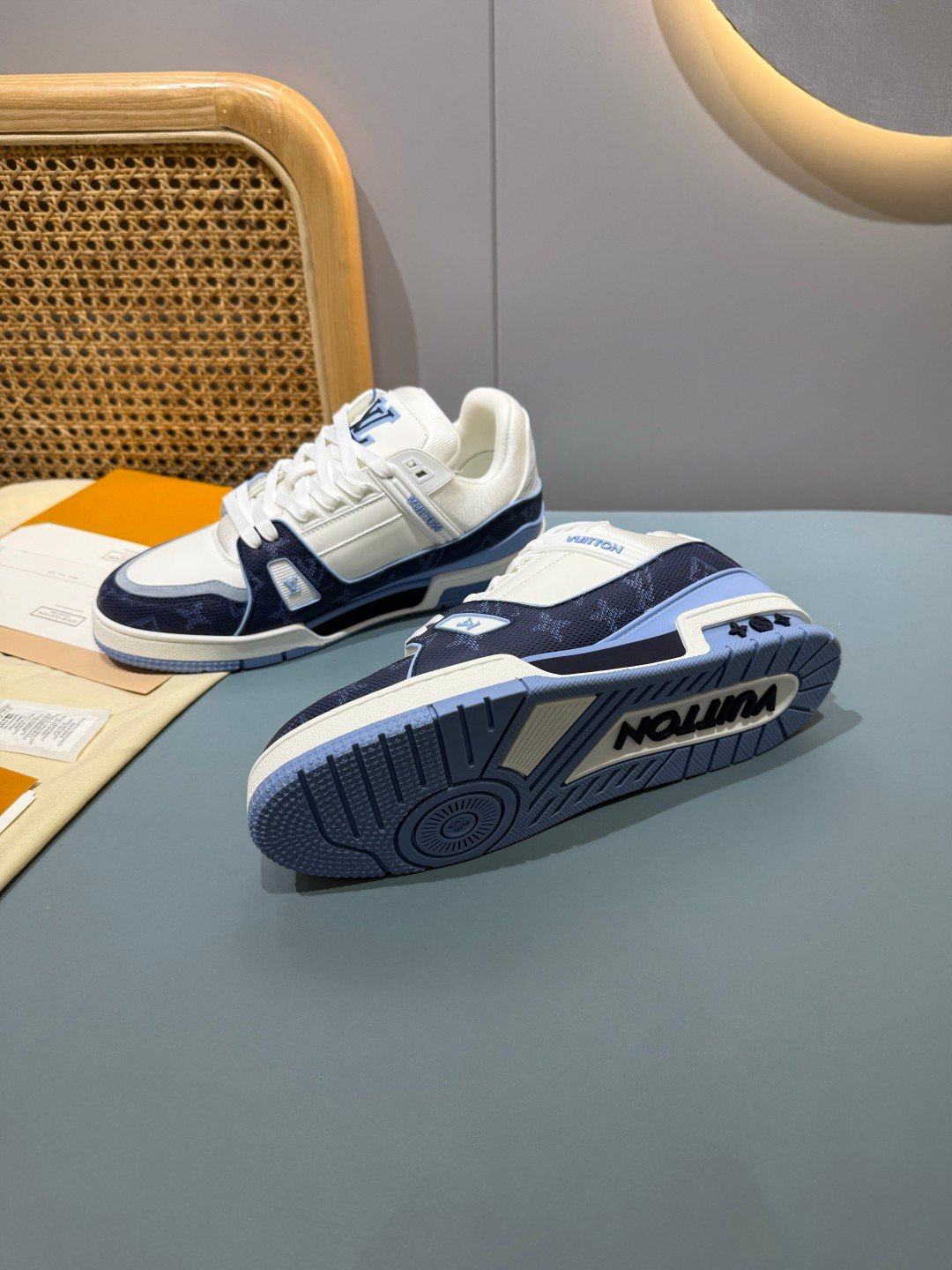 Sneakers Trainer 'Blanc Bleu Denim' — vue 35