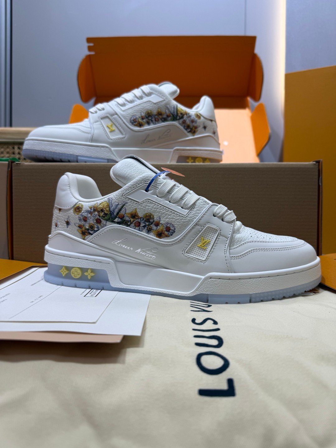 Sneakers Trainer 'Blanc Beige Brodé' — vue 2