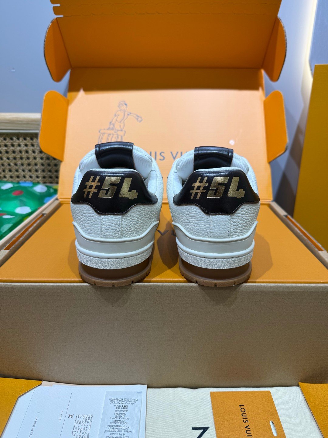 Sneakers Trainer 'Blanc Noir Marron' — vue 3