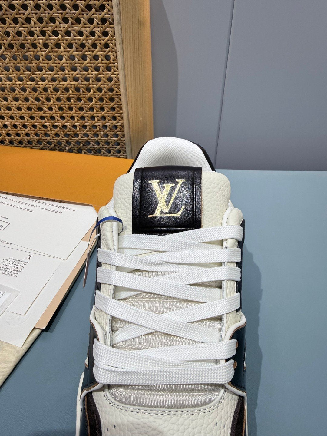 Sneakers Trainer 'Blanc Noir Marron' — vue 8