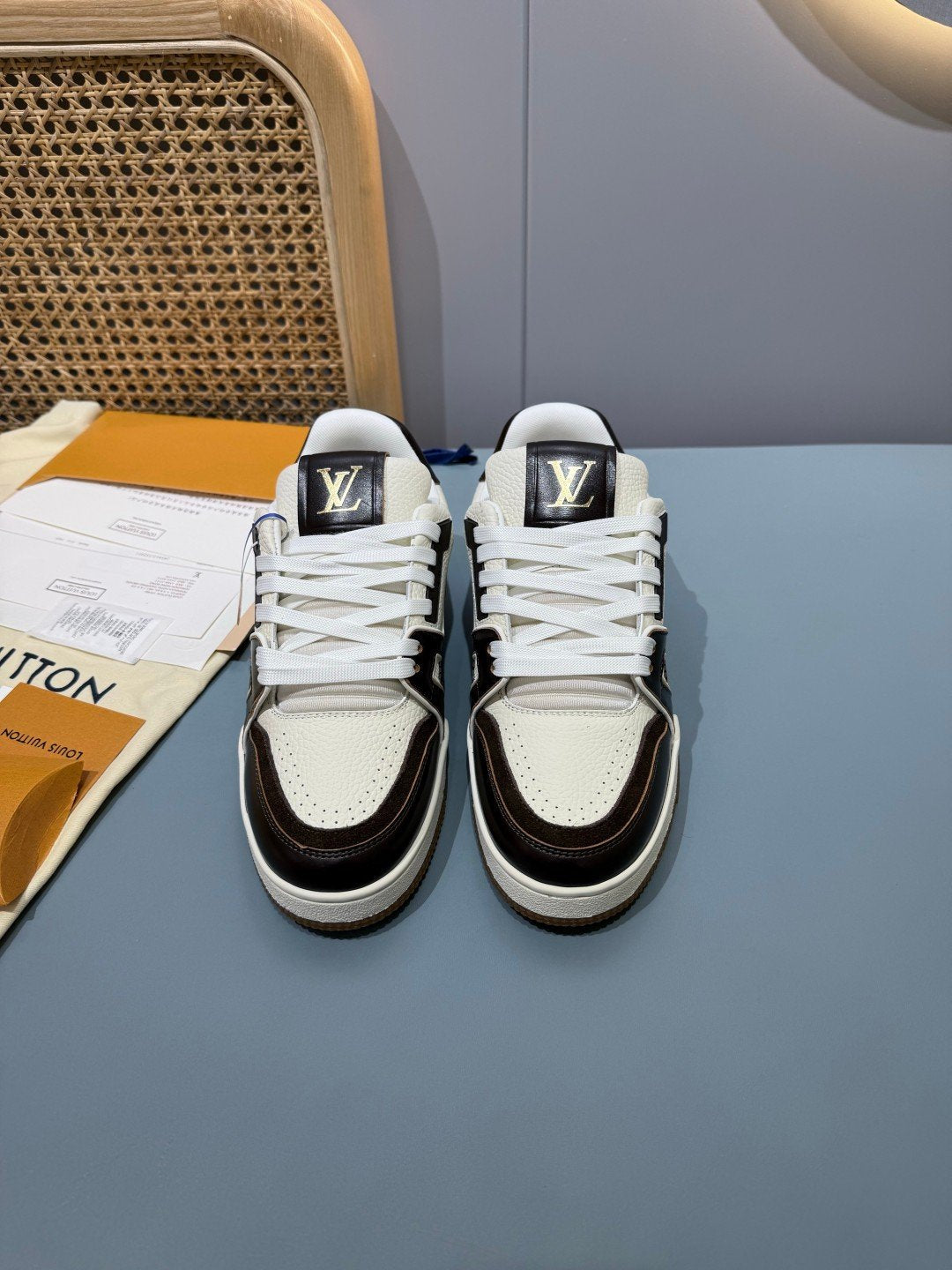 Sneakers Trainer 'Blanc Noir Marron' — vue 18