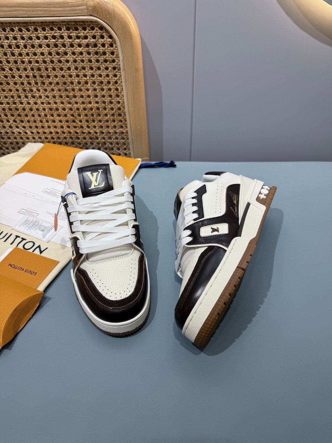 Sneakers Trainer 'Blanc Noir Marron' — vue 26