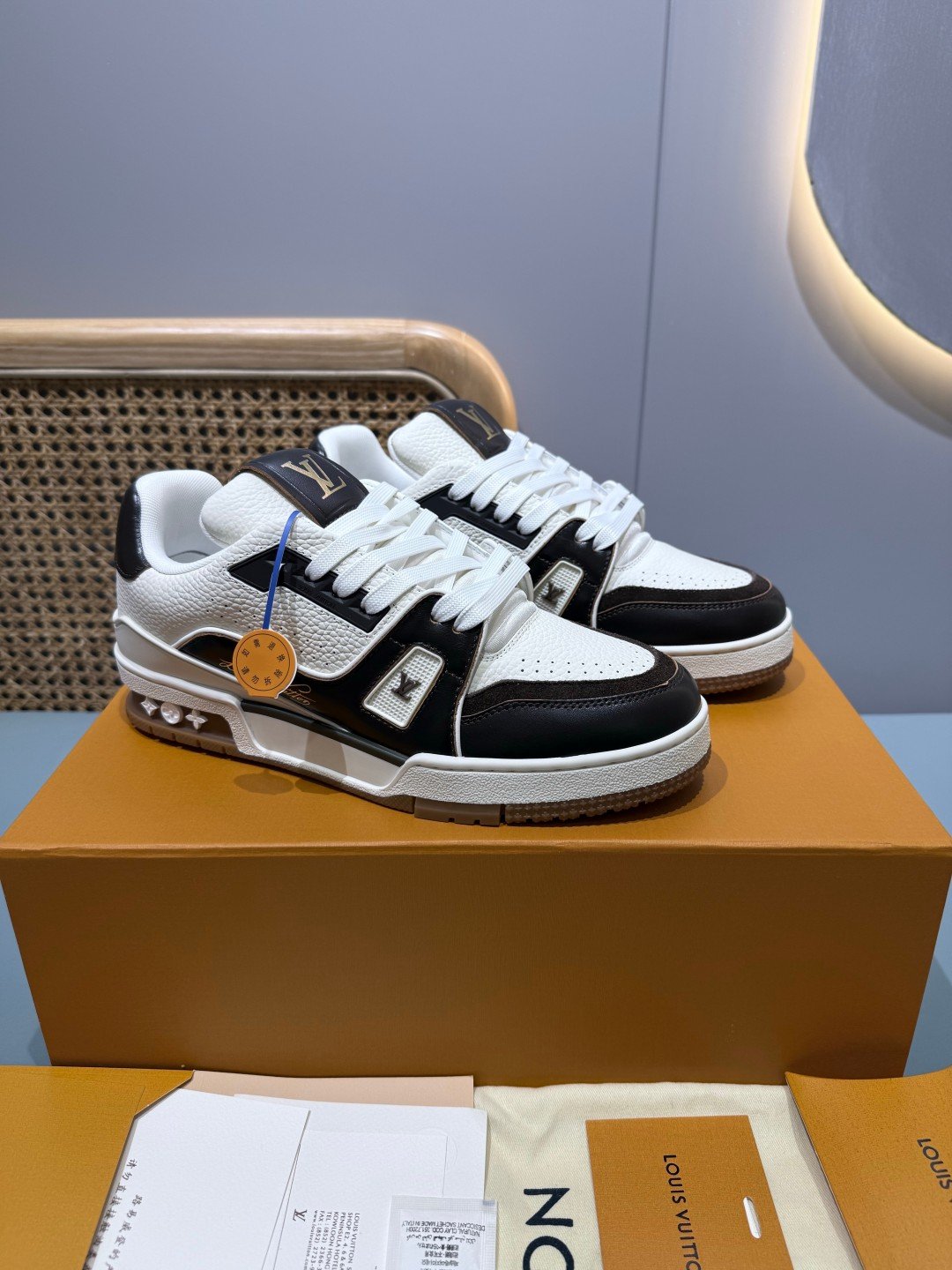 Sneakers Trainer 'Blanc Noir Marron' — vue 28