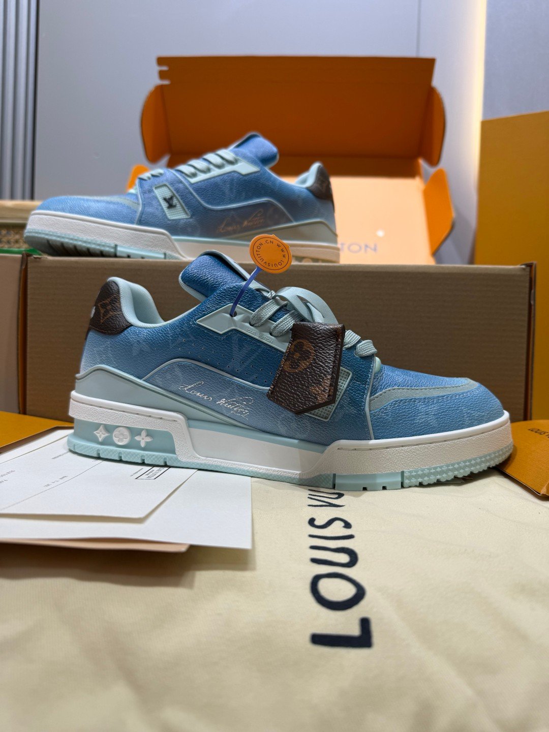 Sneakers Trainer 'Bleu Glacier' — vue 2