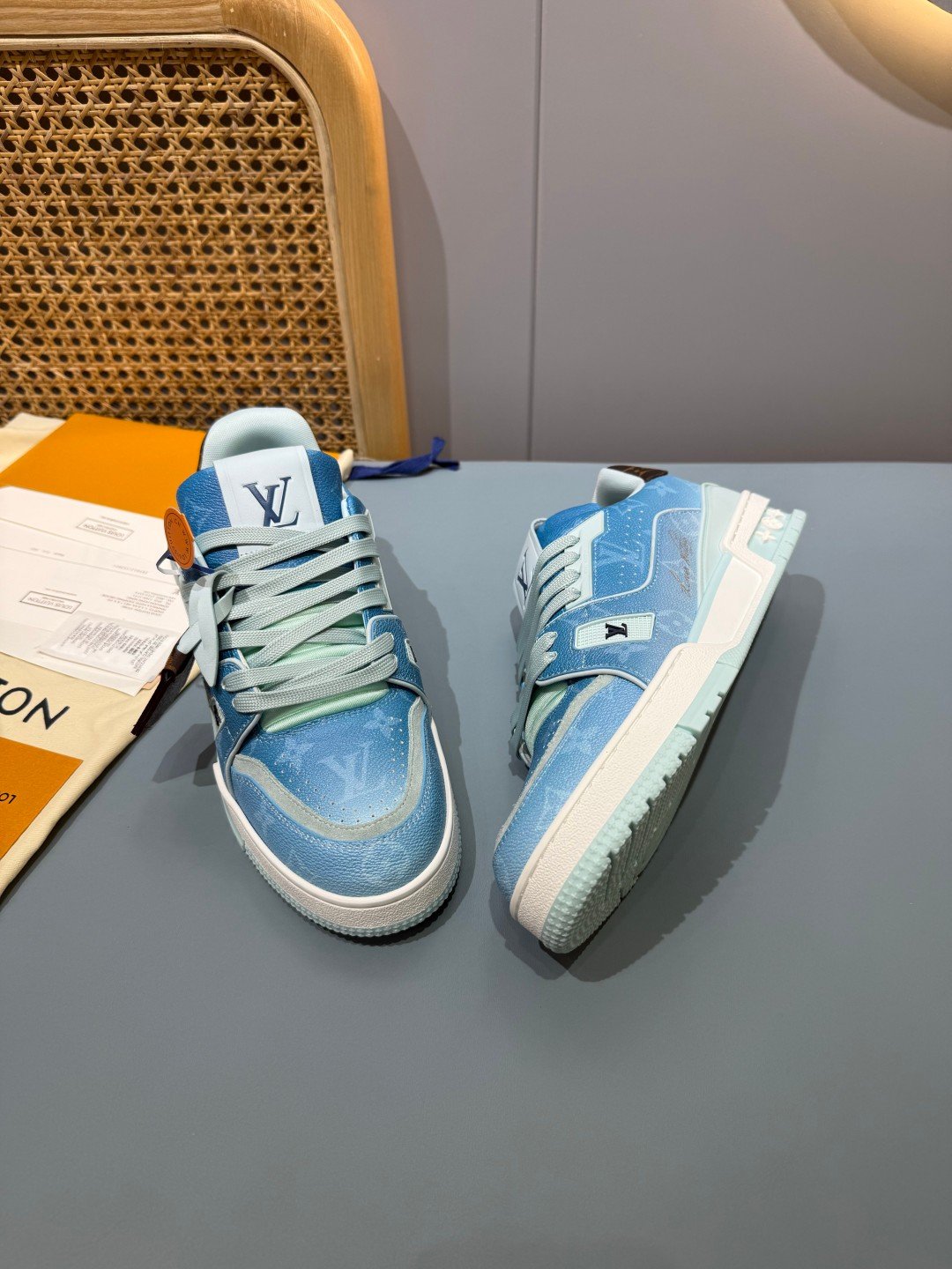 Sneakers Trainer 'Bleu Glacier' — vue 32