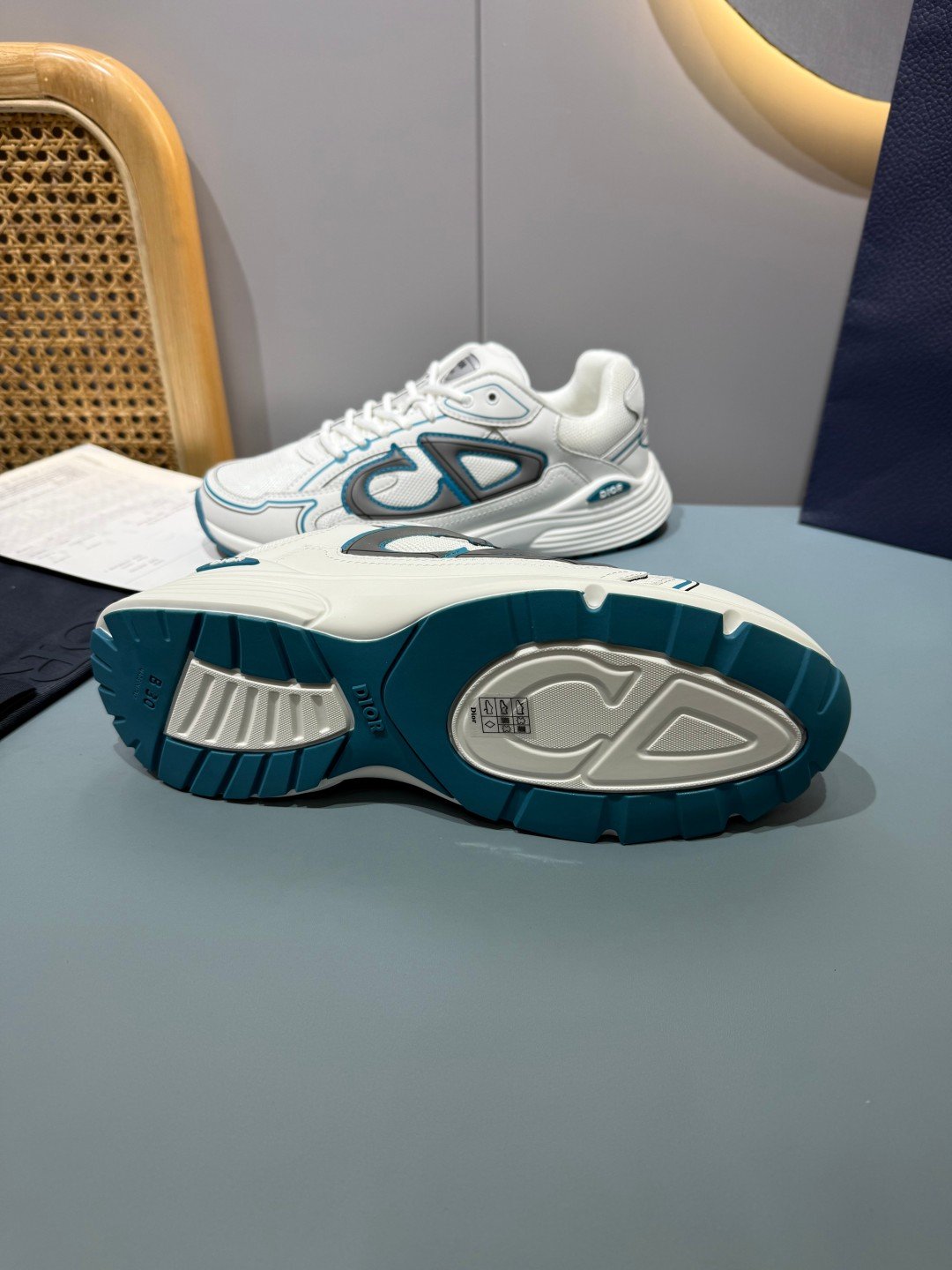 Sneakers B30 'Blanc et Bleu Pétrole' — vue 16