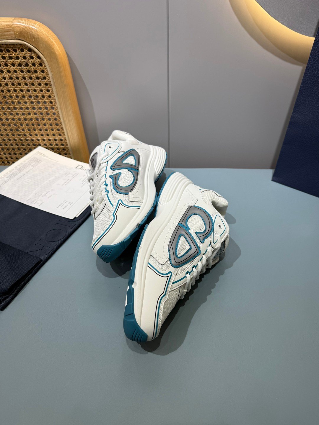 Sneakers B30 'Blanc et Bleu Pétrole' — vue 17