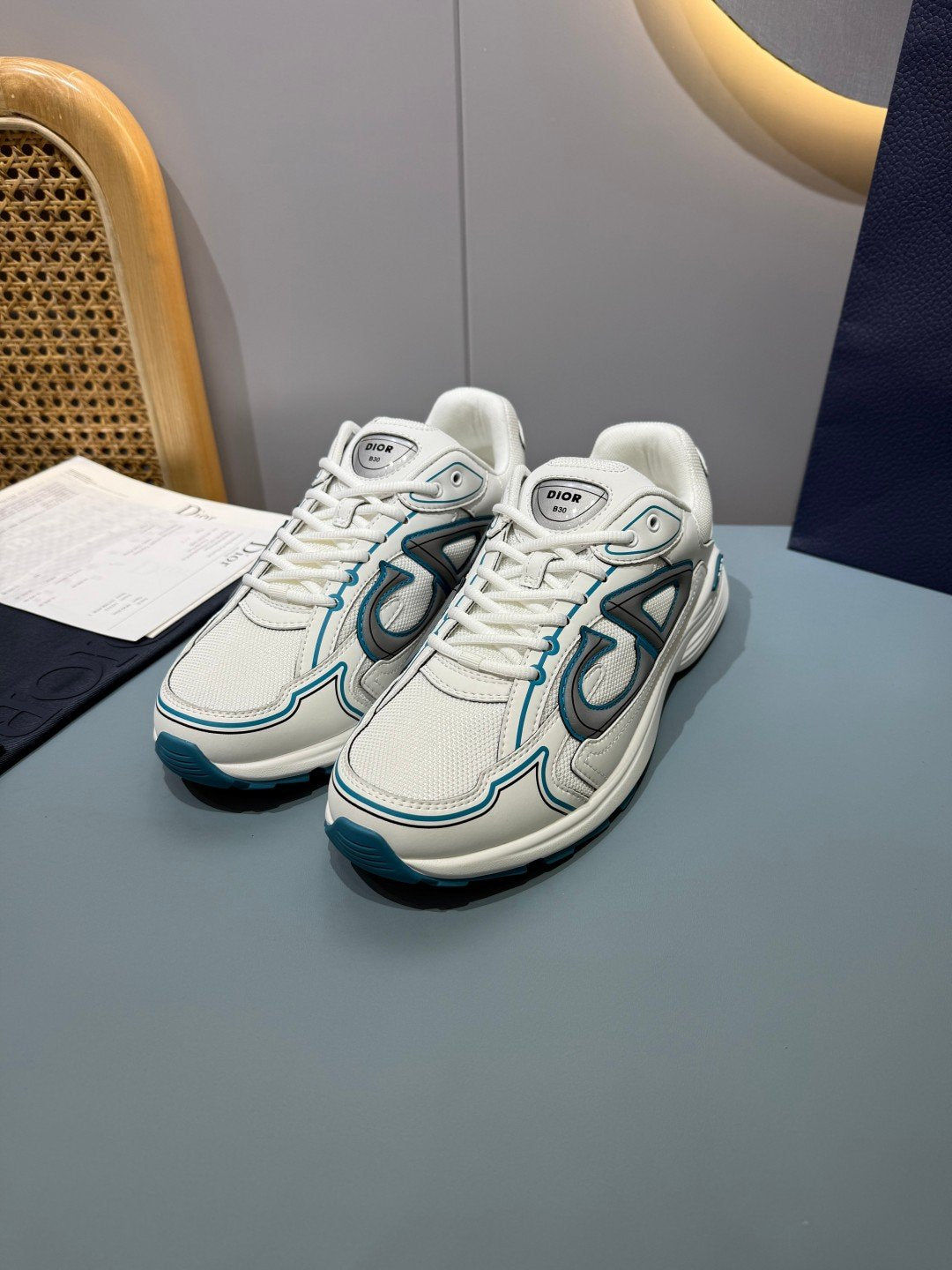 Sneakers B30 'Blanc et Bleu Pétrole' — vue 18