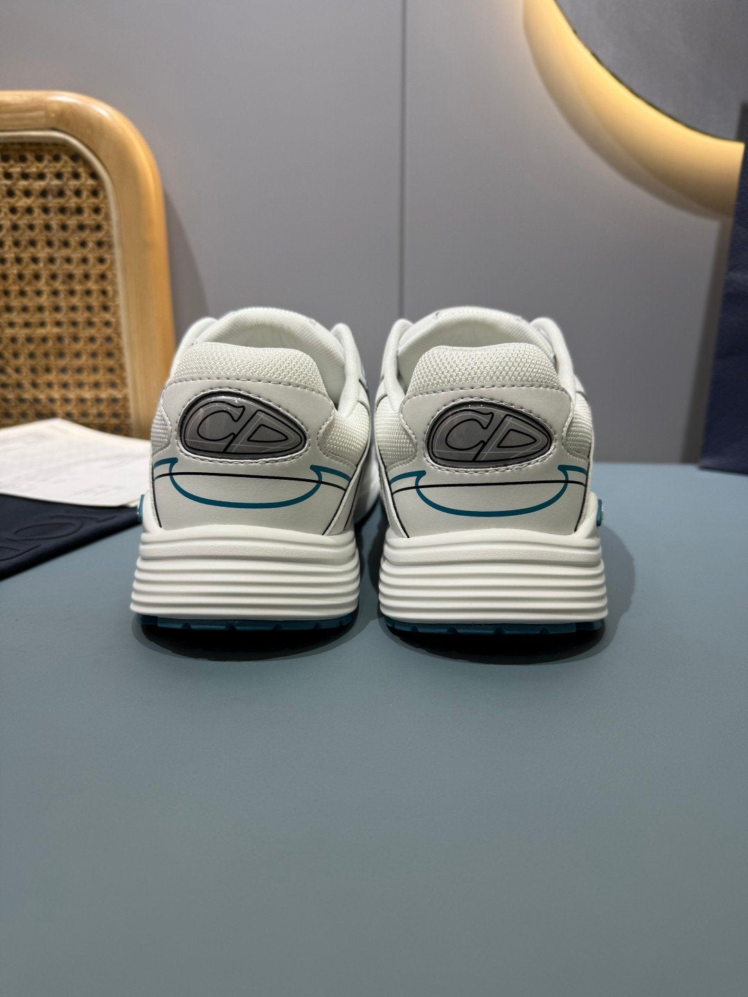 Sneakers B30 'Blanc et Bleu Pétrole' — vue 21