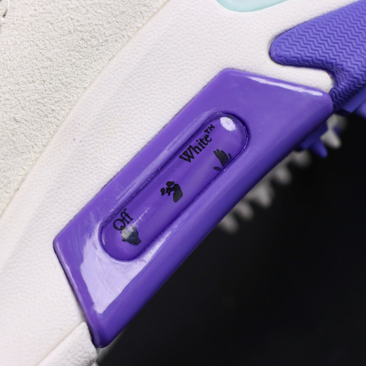 Off-White Odsy-2000 'Blanc Violet Vert d'Eau' — vue 4