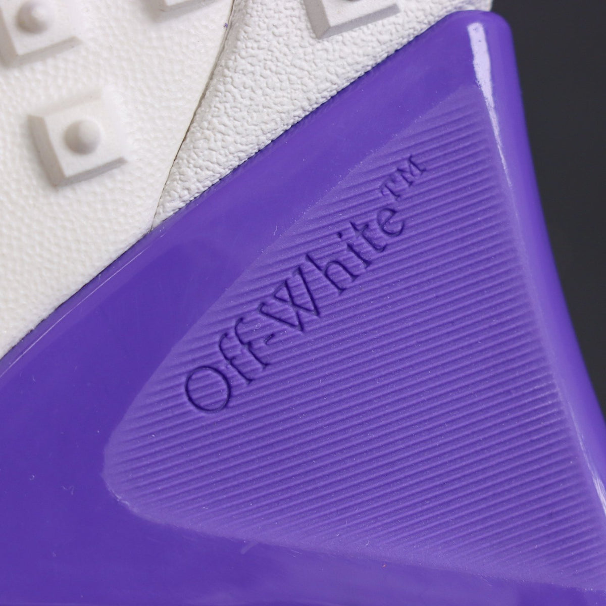 Off-White Odsy-2000 'Blanc Violet Vert d'Eau' — vue 9