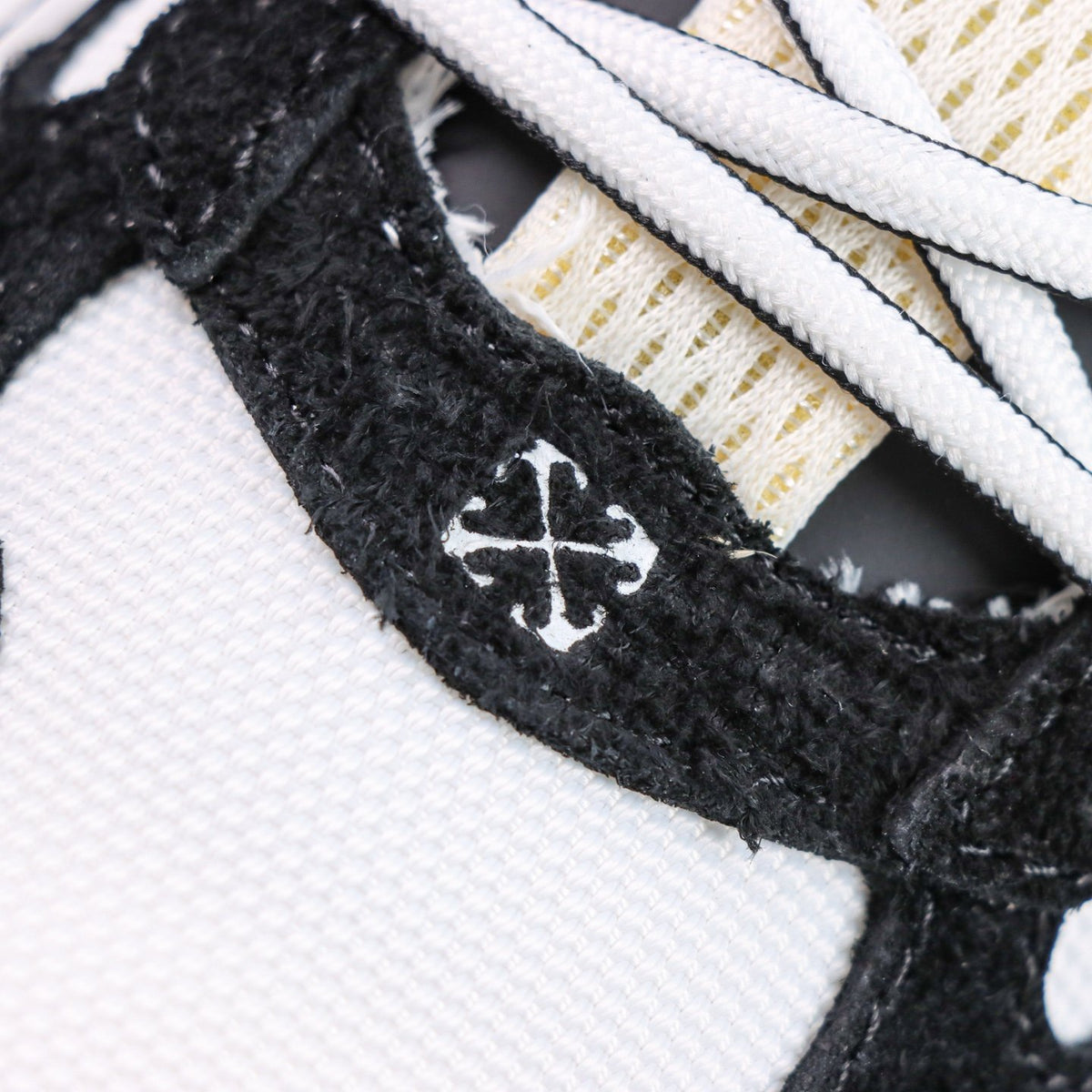 Off-White Odsy-2000 'Noir Blanc' — vue 5
