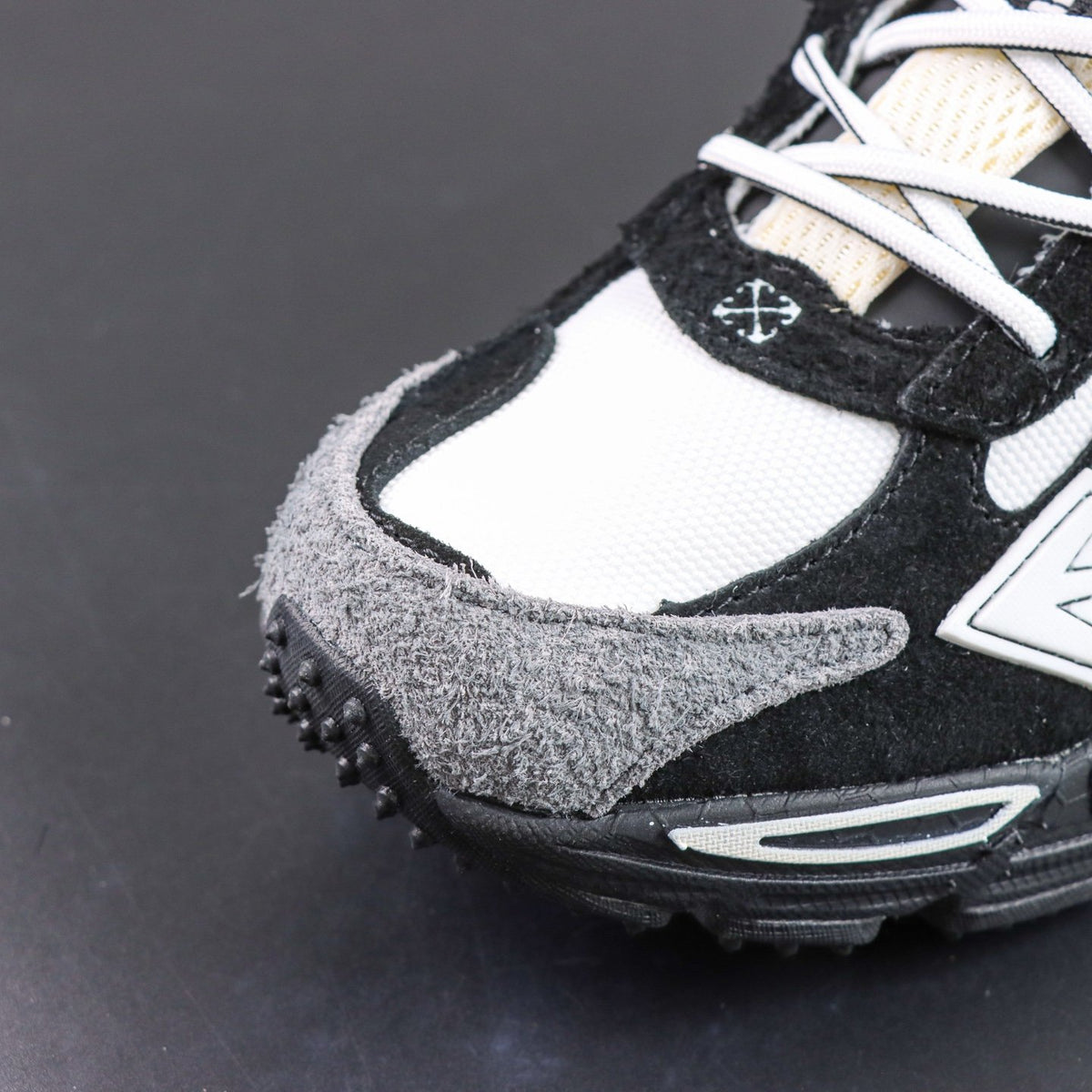 Off-White Odsy-2000 'Noir Blanc' — vue 9