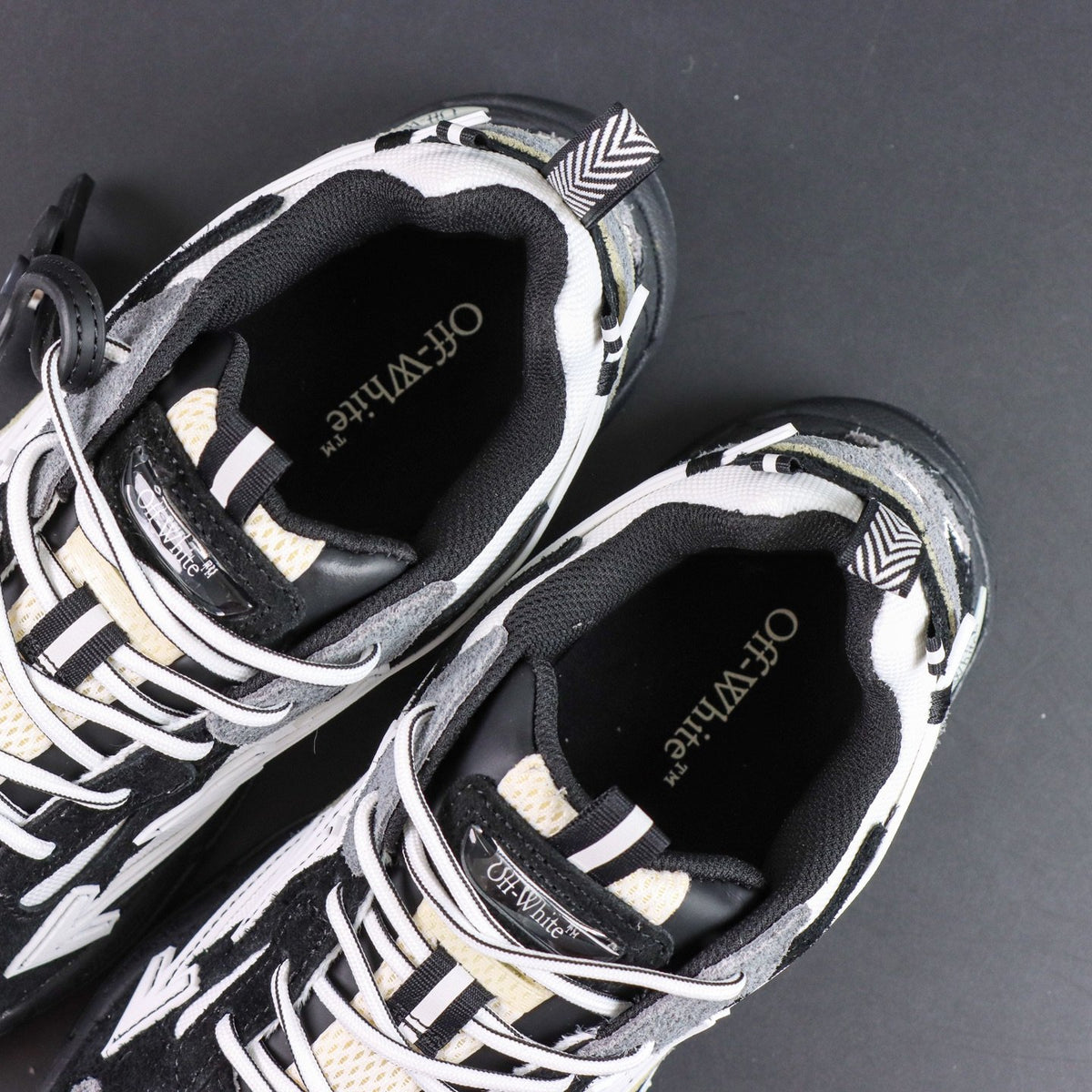 Off-White Odsy-2000 'Noir Blanc' — vue 17