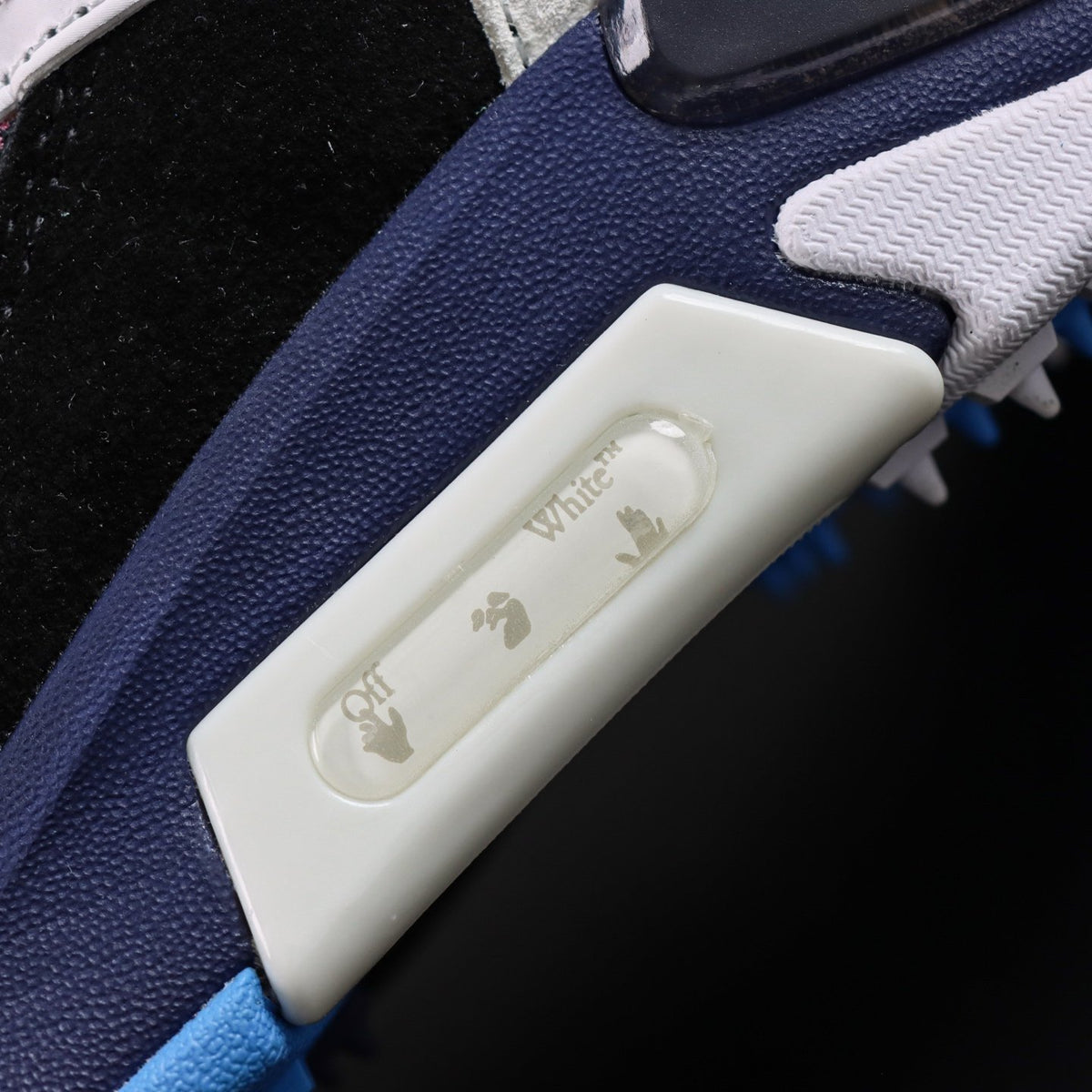 Off-White Odsy-2000 'Blanc Rose Bleu' — vue 8