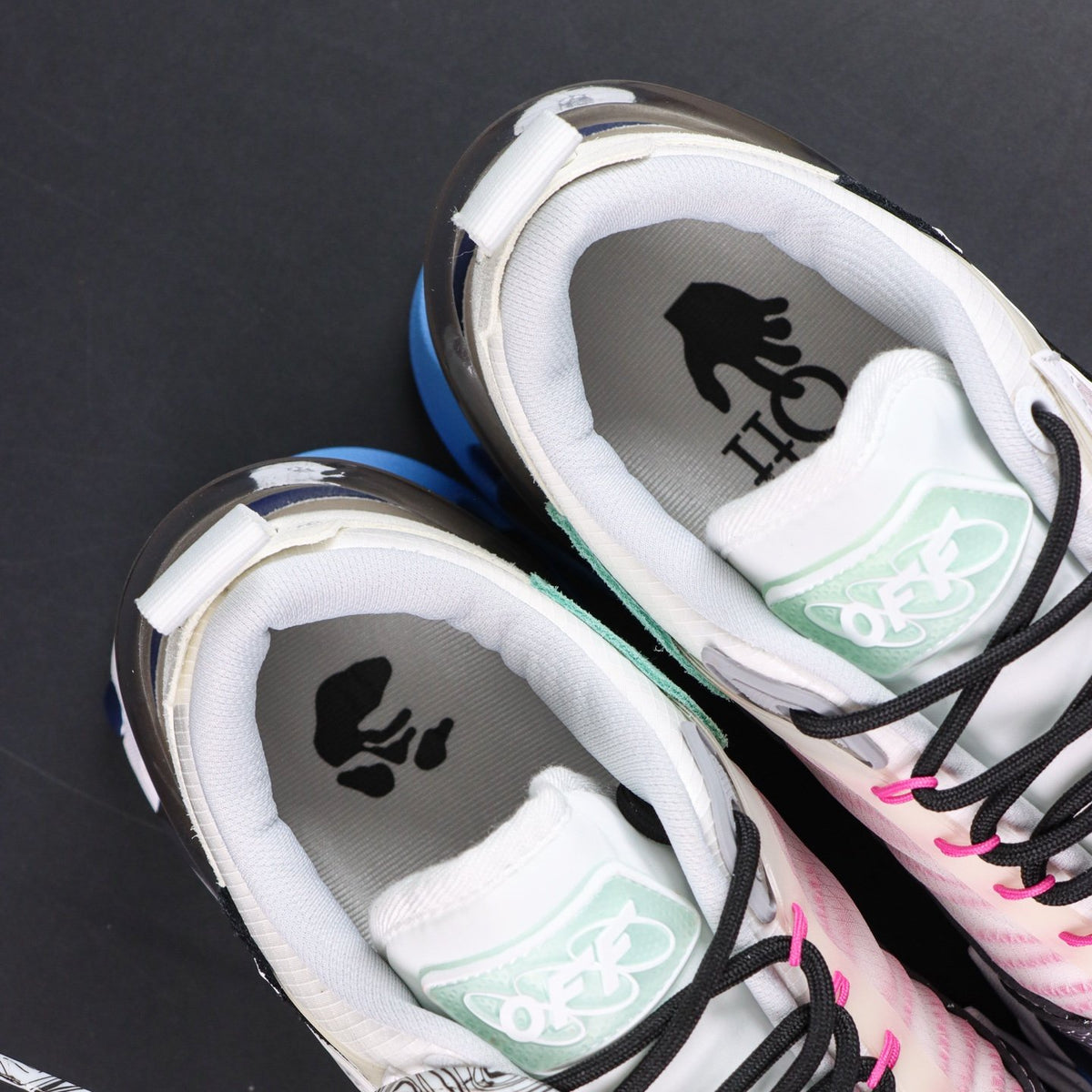 Off-White Odsy-2000 'Blanc Rose Bleu' — vue 14
