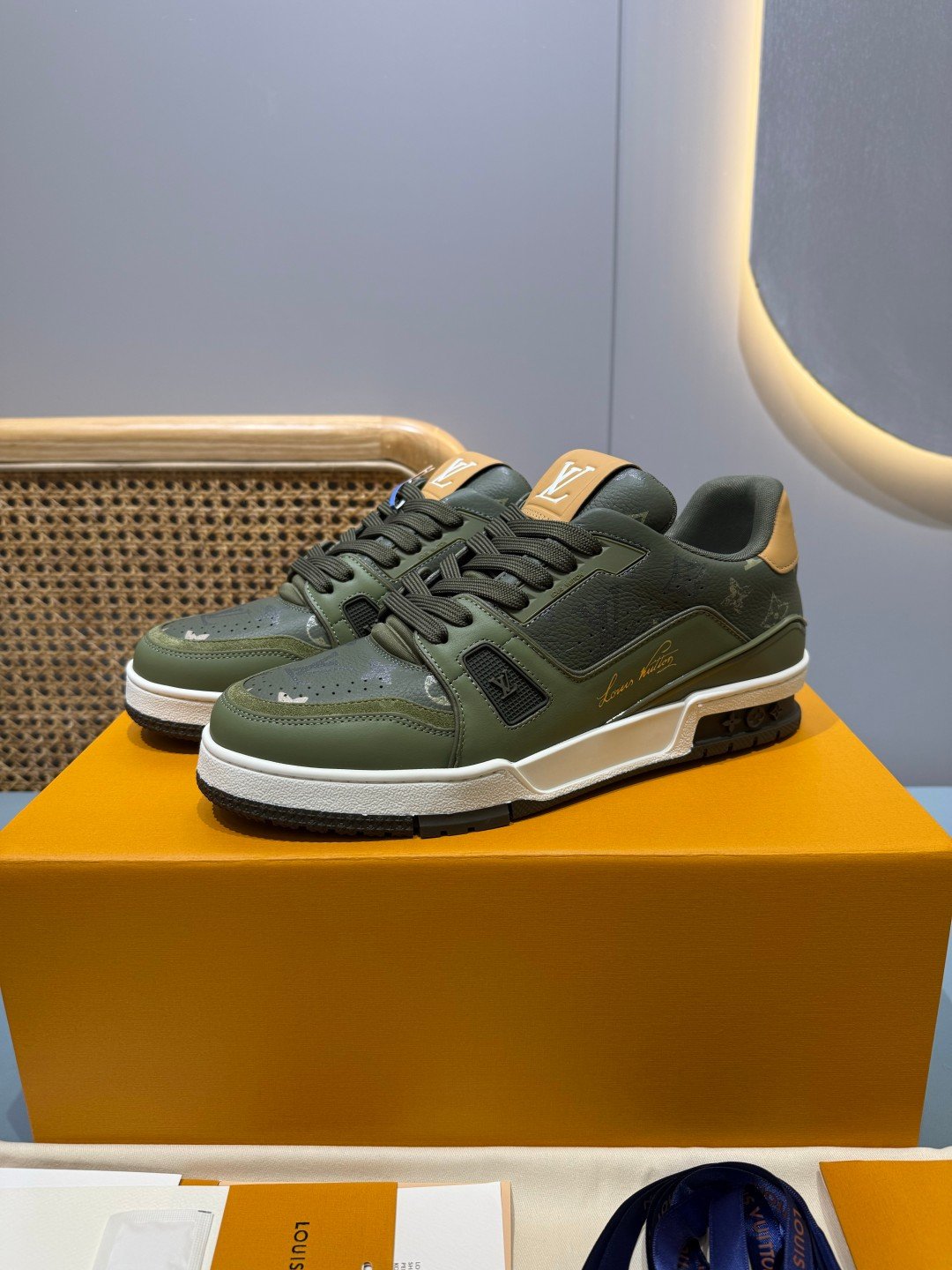 Sneakers Trainer 'Kaki' — vue 28