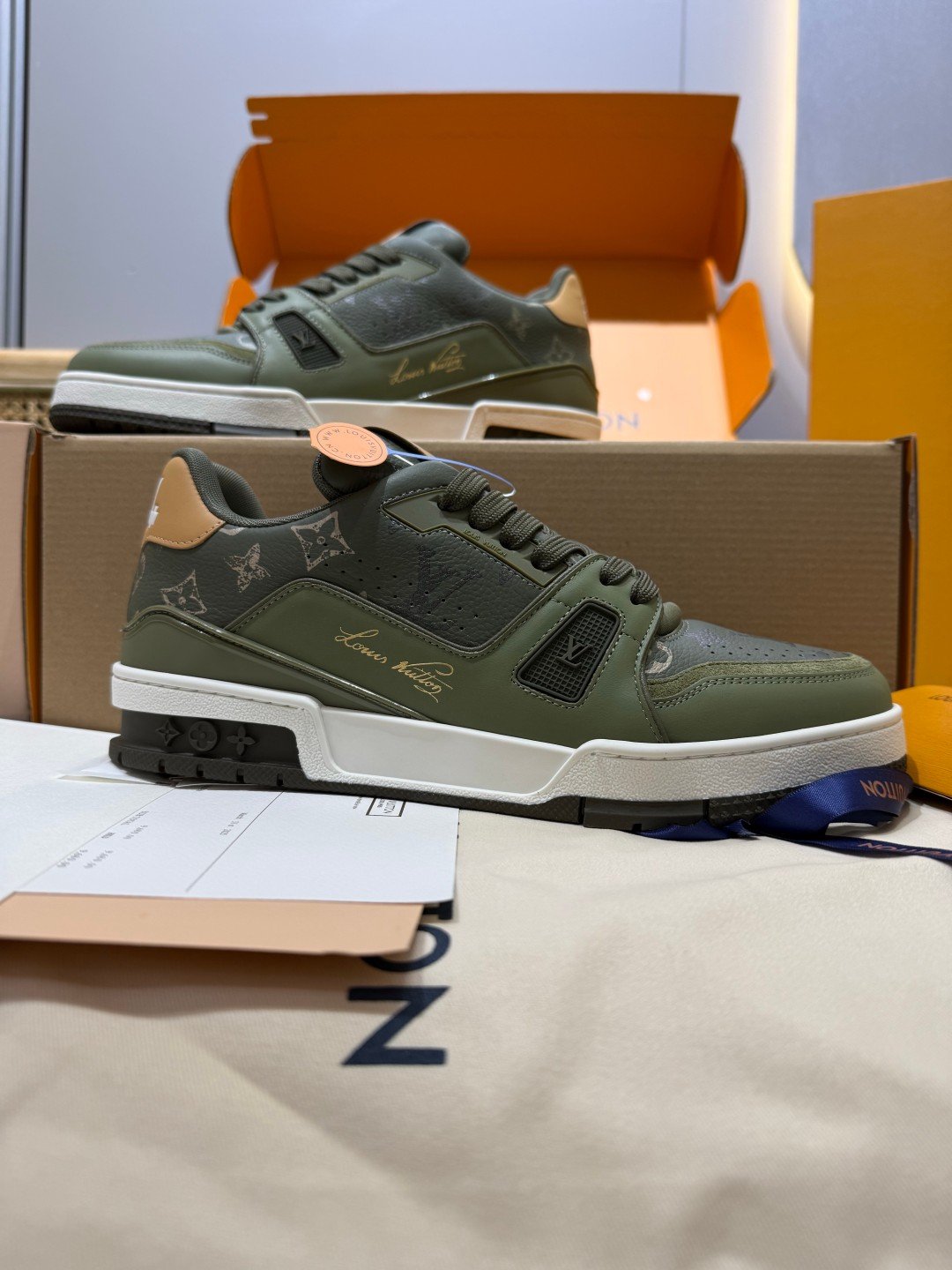 Sneakers Trainer 'Kaki' — vue 36
