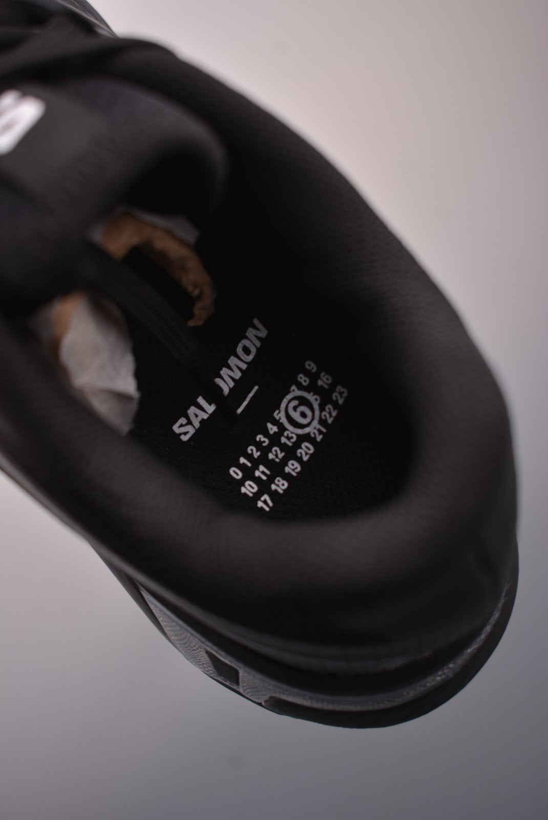 Sneakers MM6 x XT-MM6 'Black' — vue 3