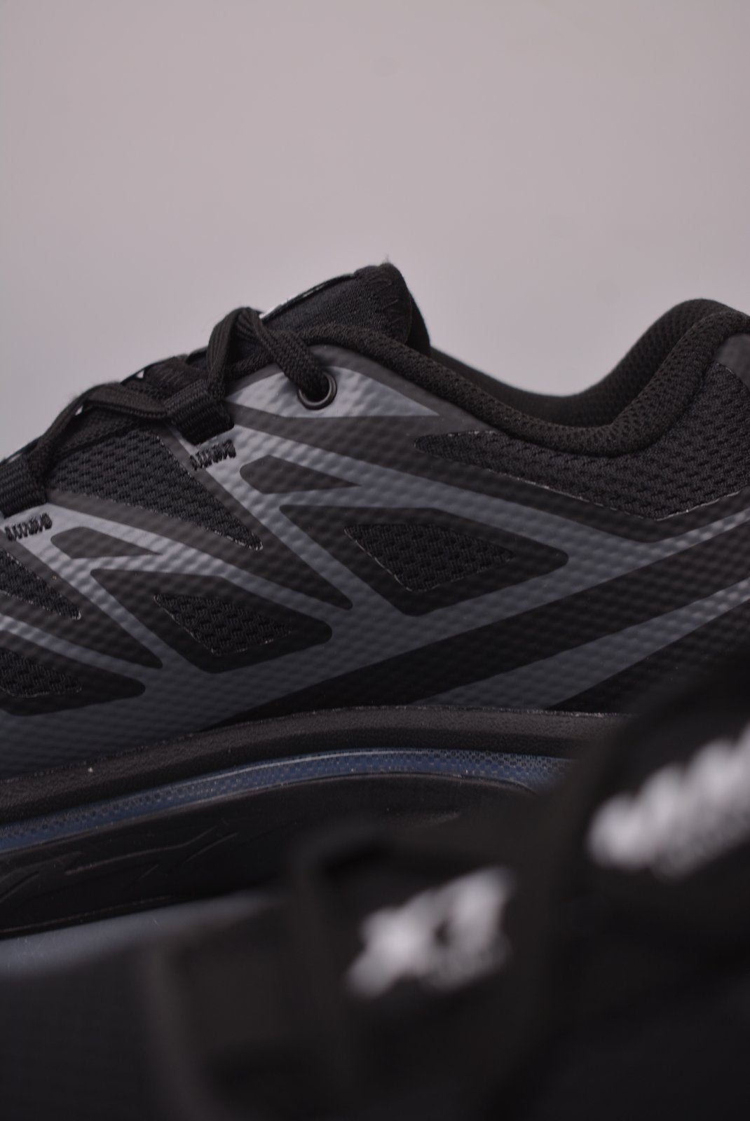 Sneakers MM6 x XT-MM6 'Black' — vue 4