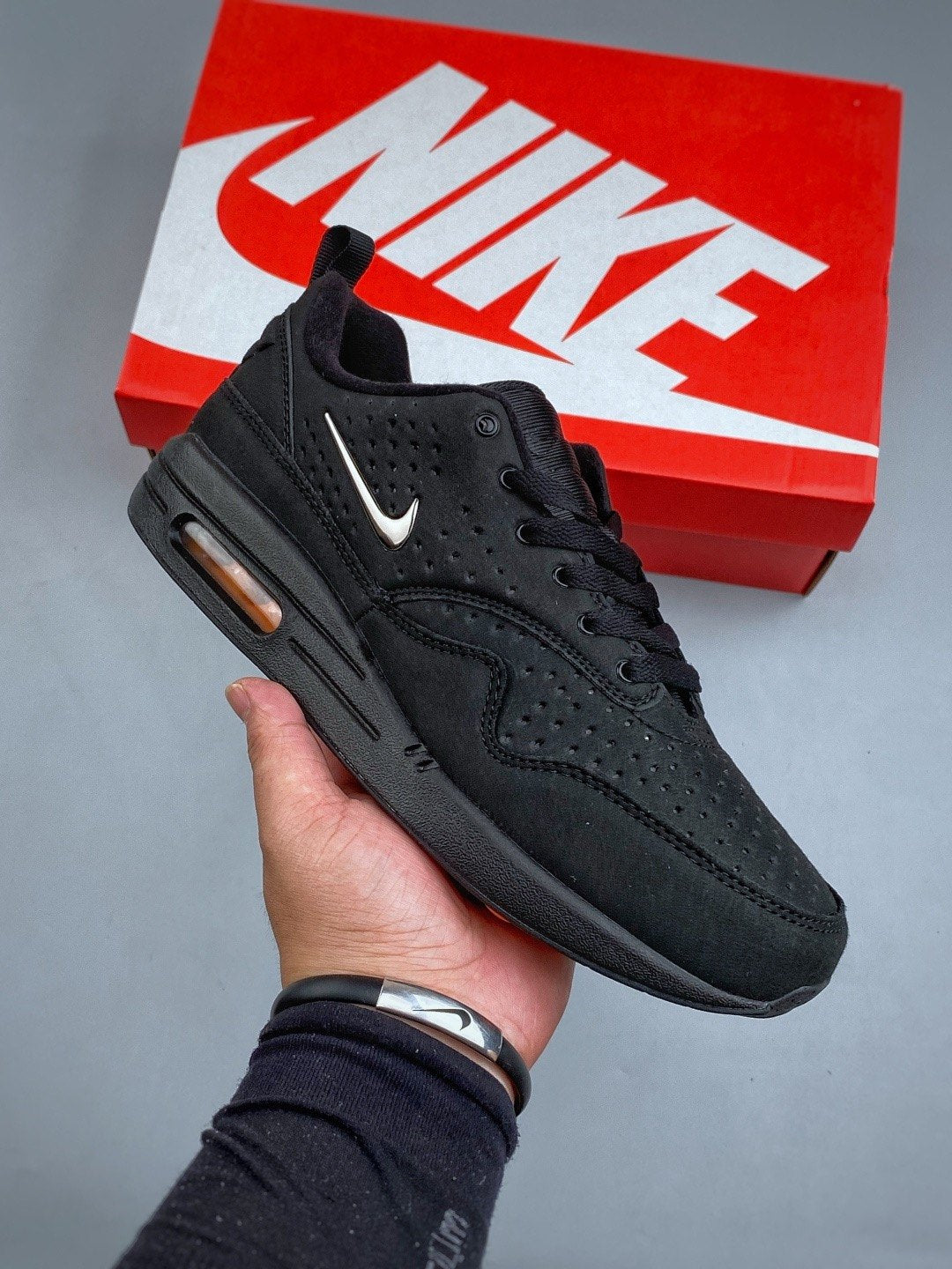 Nike Air Max 1 'Triple Noir' — vue 2
