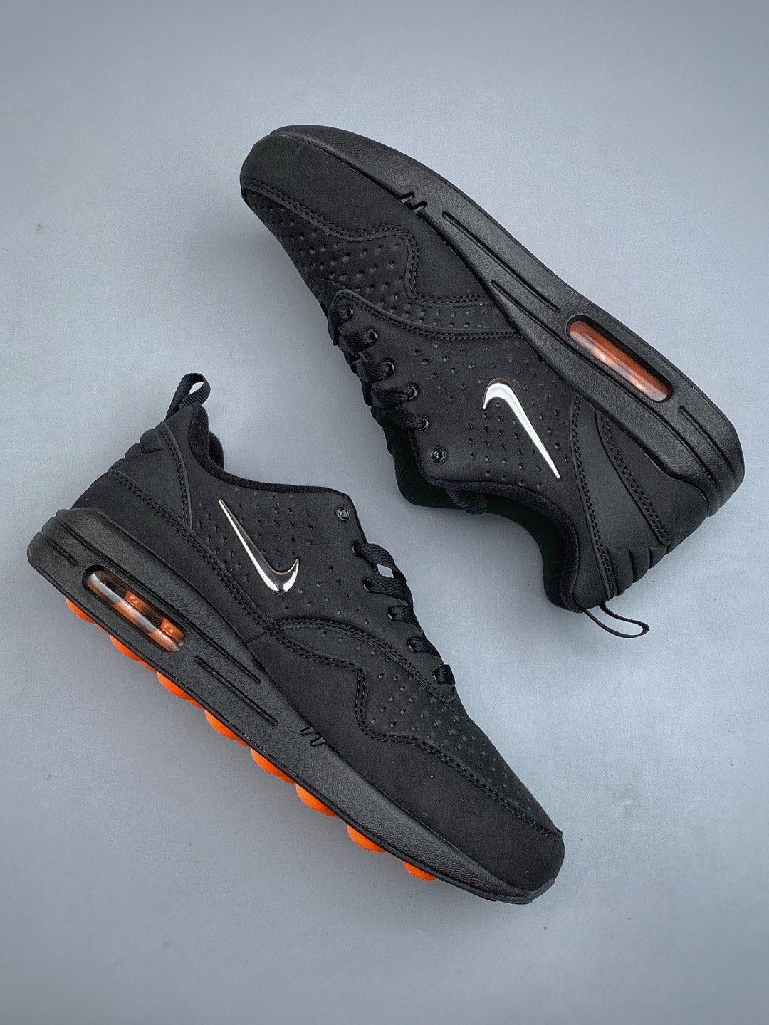 Nike Air Max 1 'Triple Noir' — vue 4
