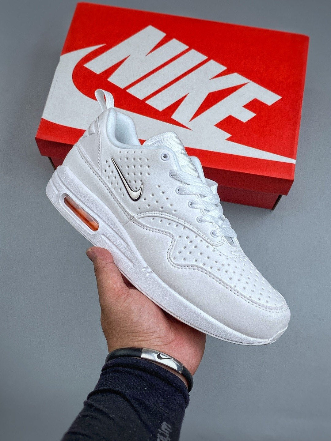 Nike Air Max 1 'Triple Blanc' — vue 2