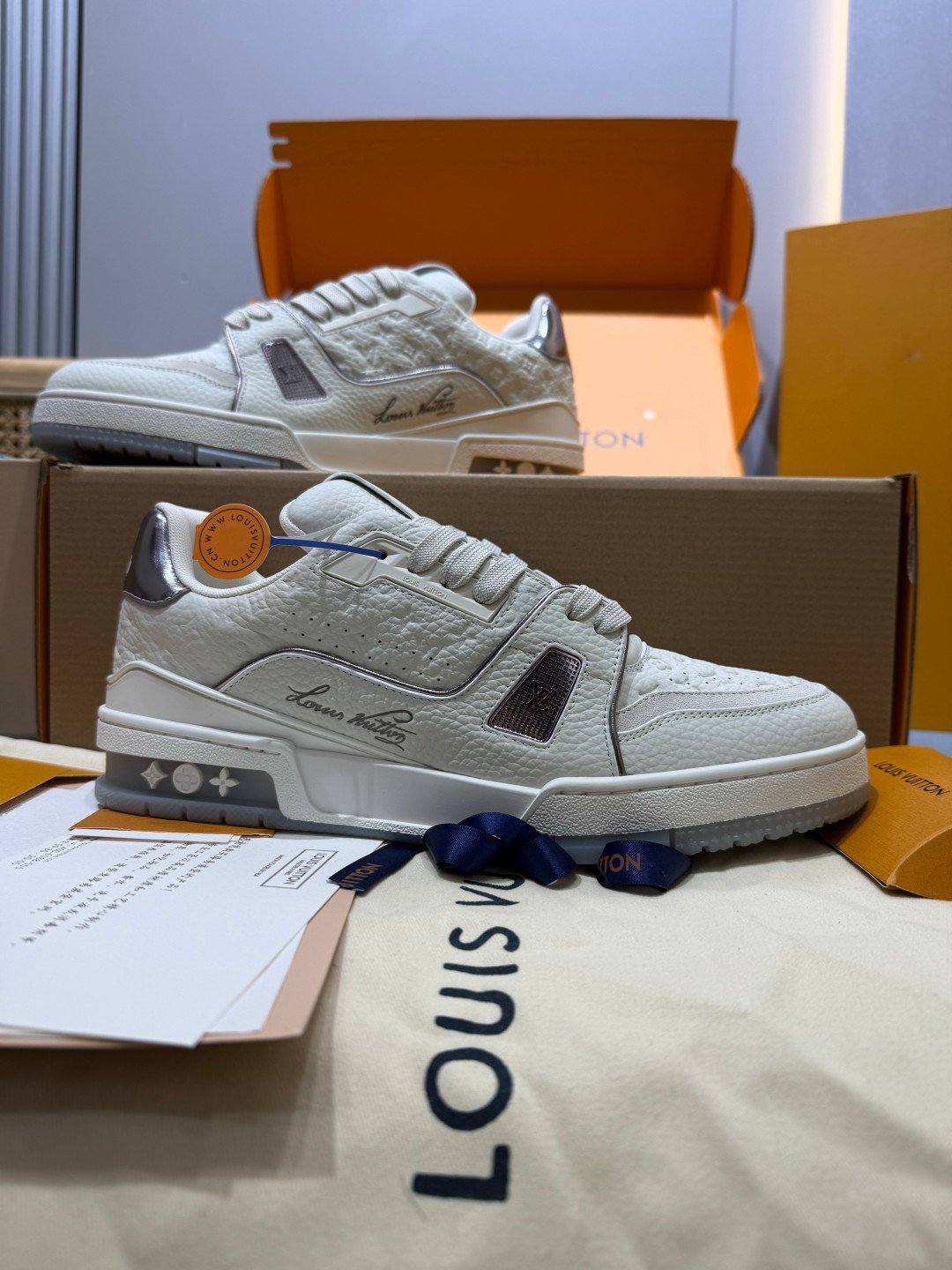 Sneakers Trainer 'Blanc Gris Perle' — vue 2