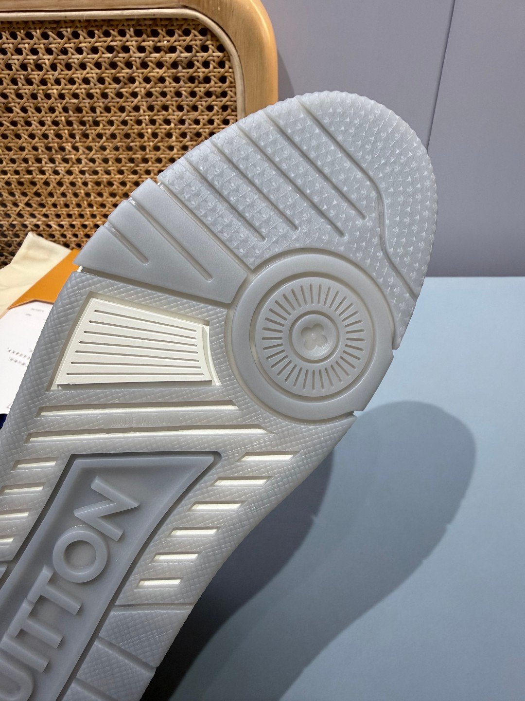 Sneakers Trainer 'Blanc Gris Perle' — vue 6