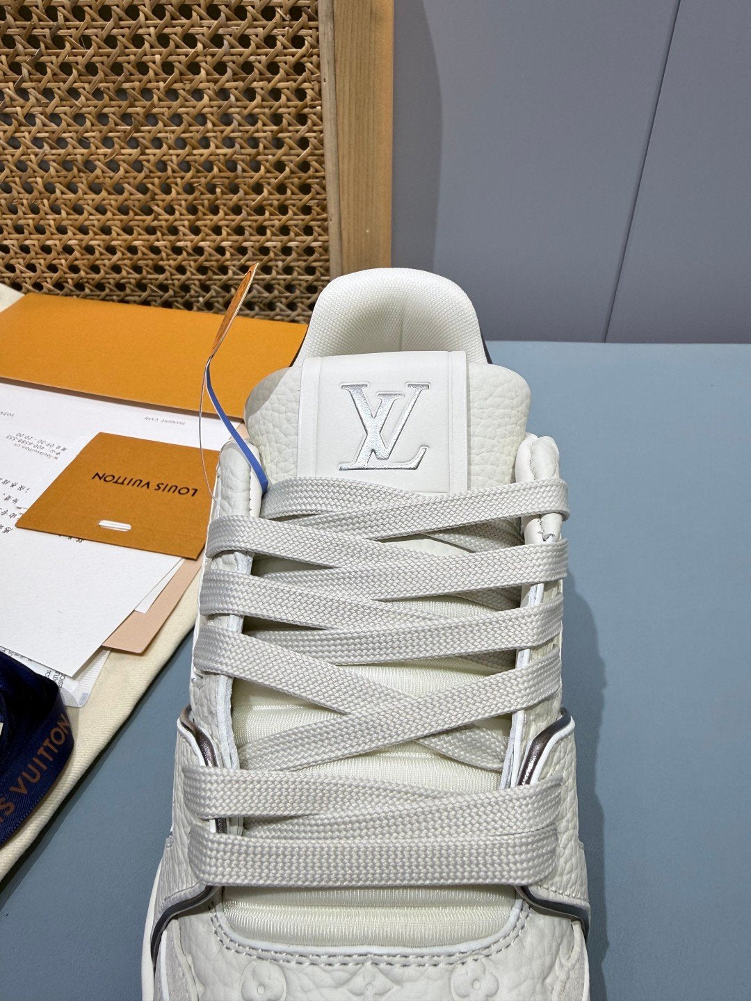Sneakers Trainer 'Blanc Gris Perle' — vue 7