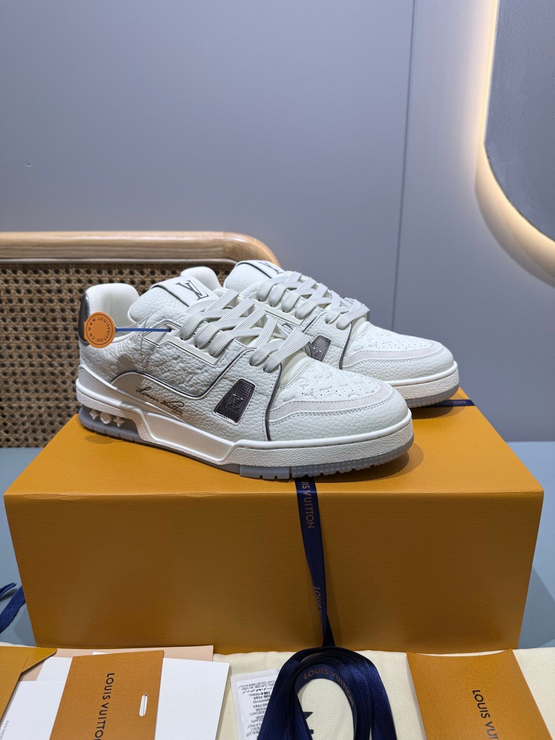 Sneakers Trainer 'Blanc Gris Perle' — vue 18