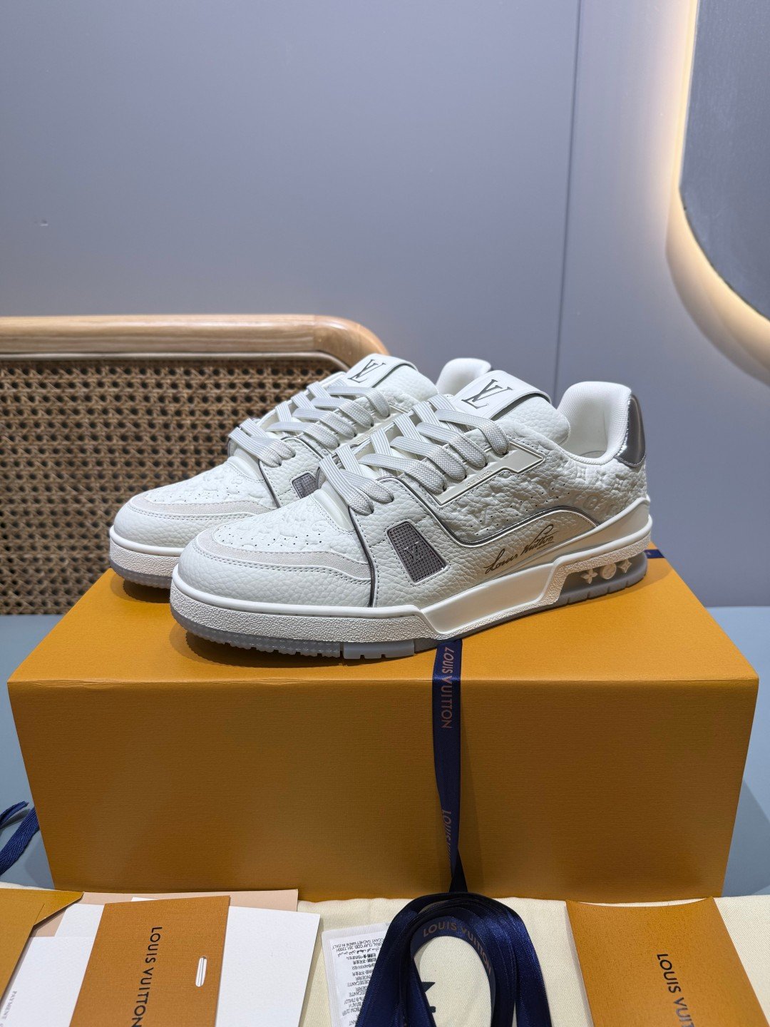 Sneakers Trainer 'Blanc Gris Perle' — vue 19