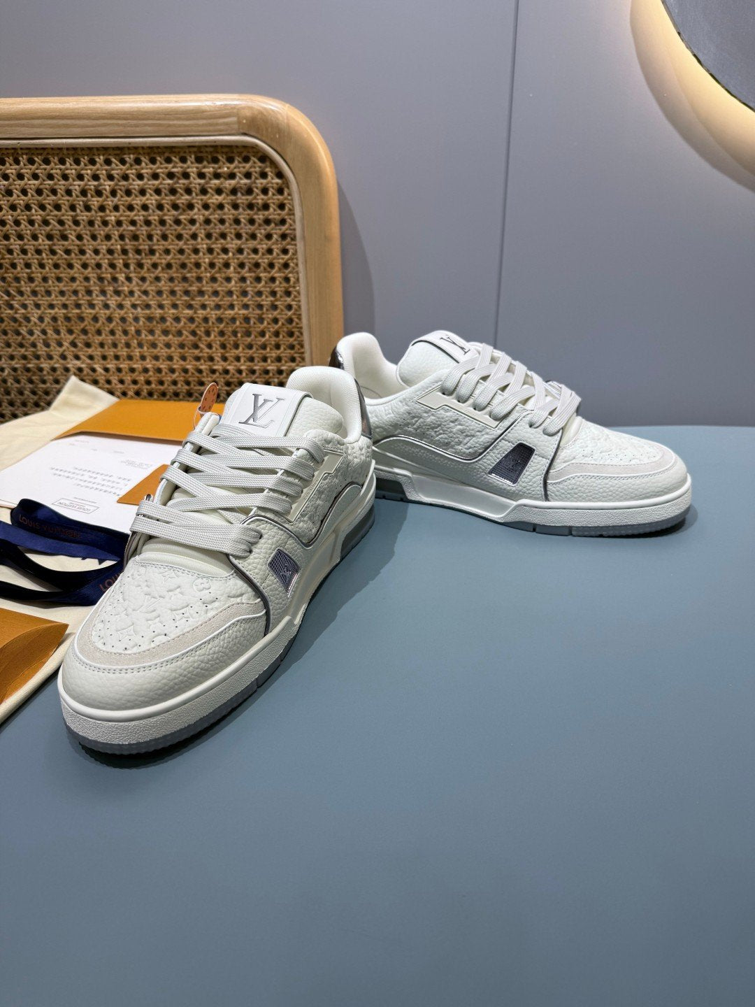 Sneakers Trainer 'Blanc Gris Perle' — vue 25