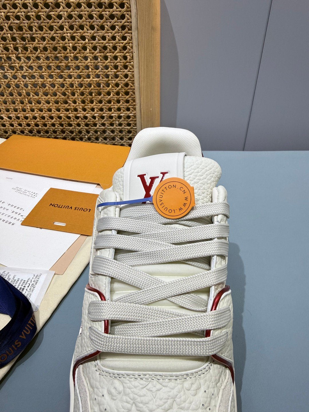 Sneakers Trainer 'Blanc Rouge Liseré' — vue 7