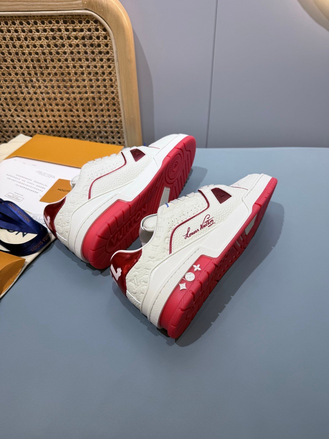 Sneakers Trainer 'Blanc Rouge Liseré' — vue 13