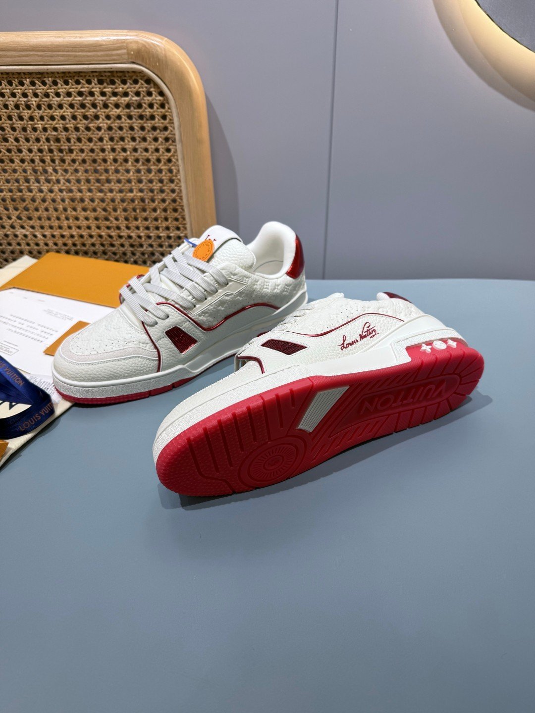 Sneakers Trainer 'Blanc Rouge Liseré' — vue 24