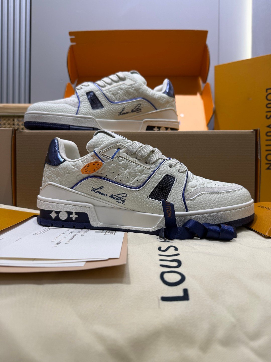 Sneakers Trainer 'Blanc Bleu Marine' — vue 2
