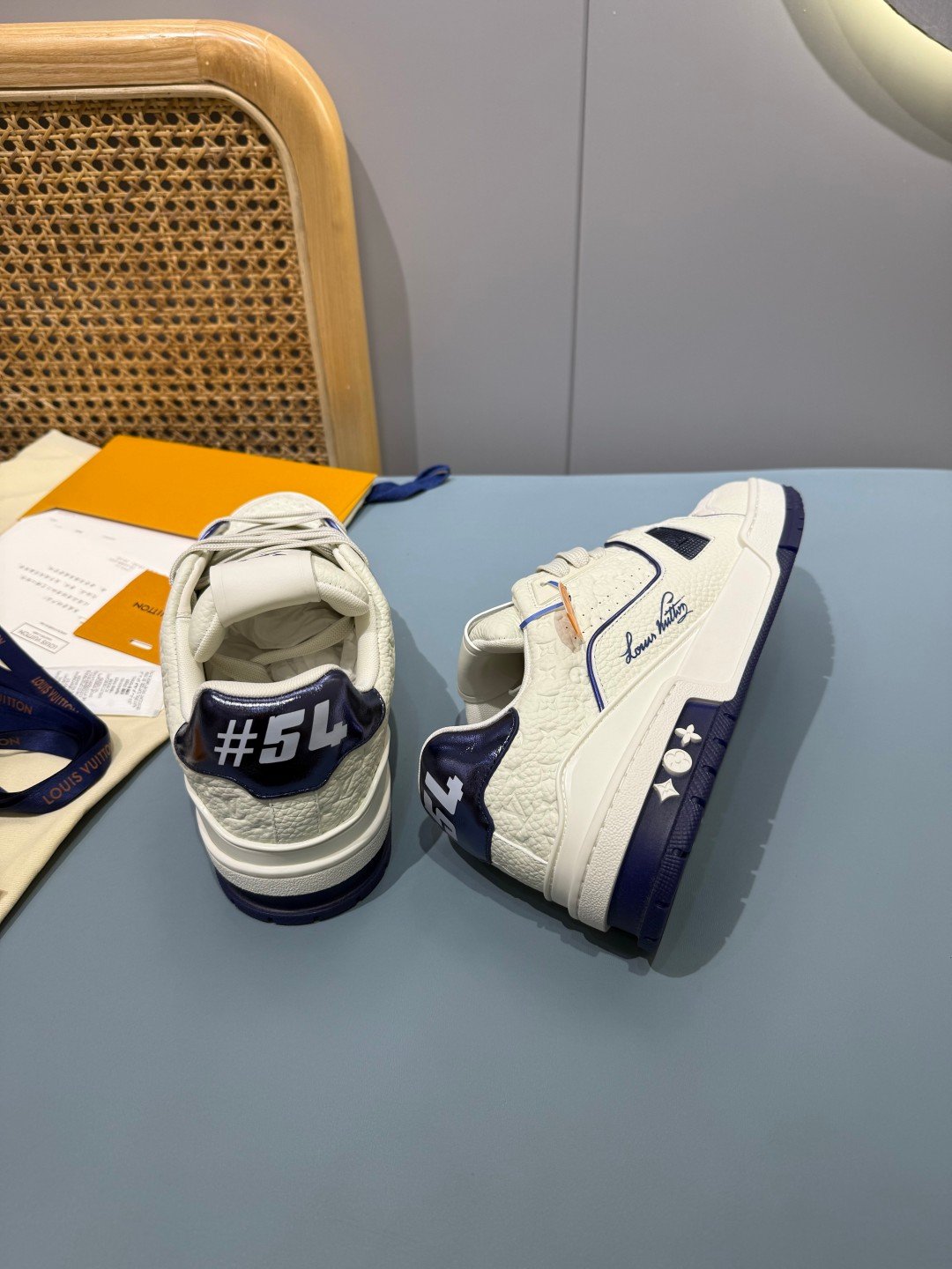 Sneakers Trainer 'Blanc Bleu Marine' — vue 15