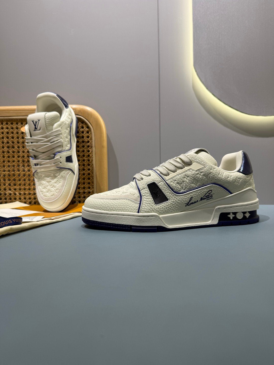 Sneakers Trainer 'Blanc Bleu Marine' — vue 16