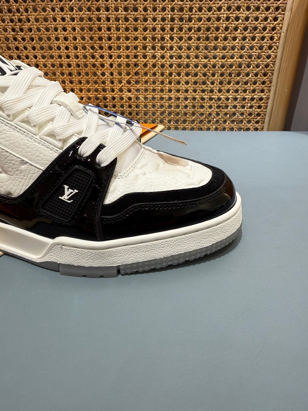 Sneakers Trainer 'Blanc Noir Classique' — vue 12