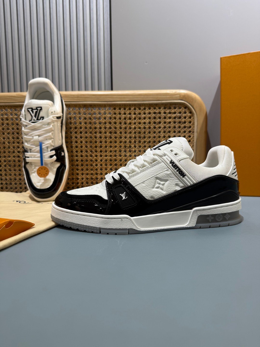 Sneakers Trainer 'Blanc Noir Classique' — vue 15