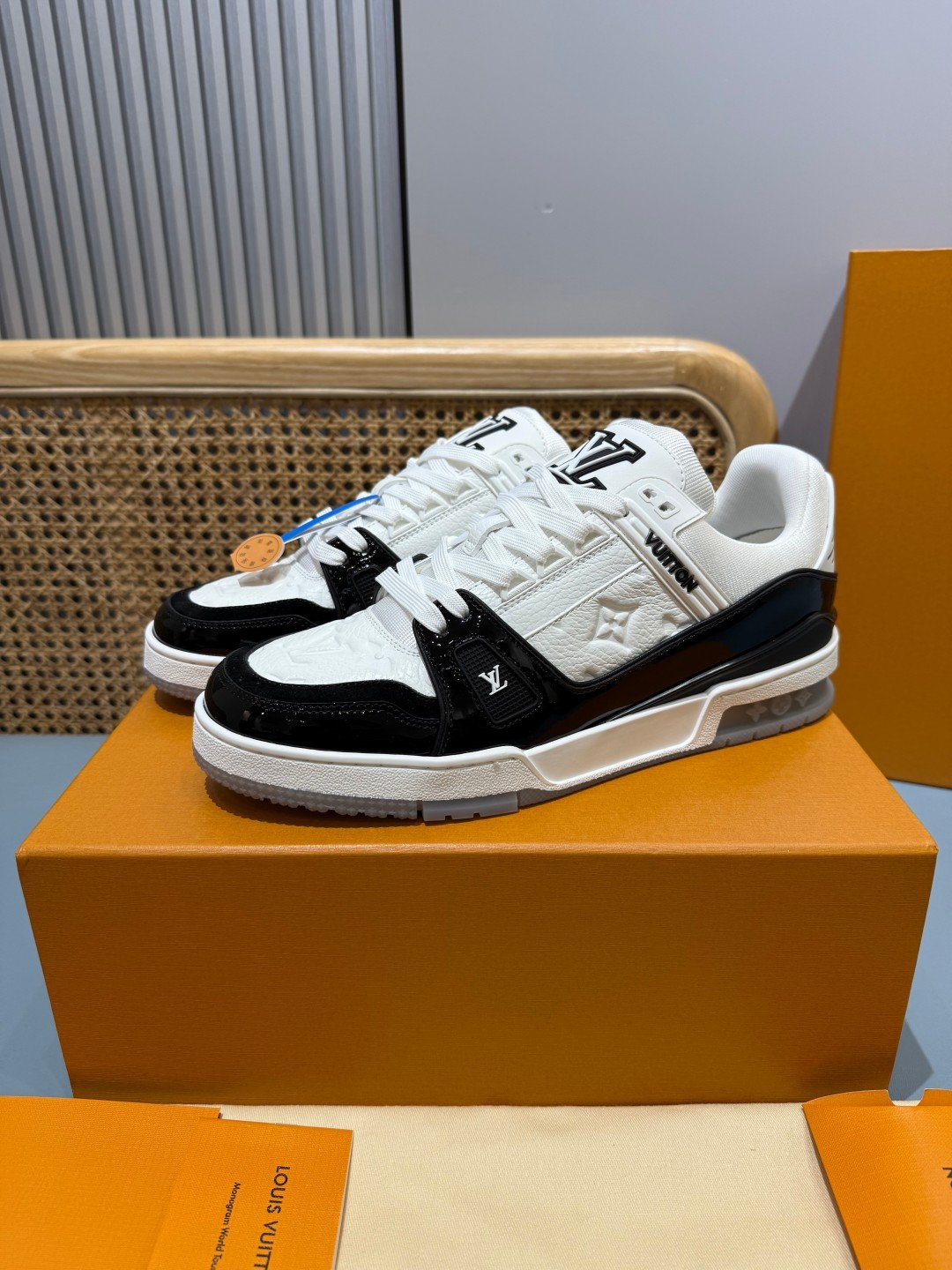 Sneakers Trainer 'Blanc Noir Classique' — vue 19
