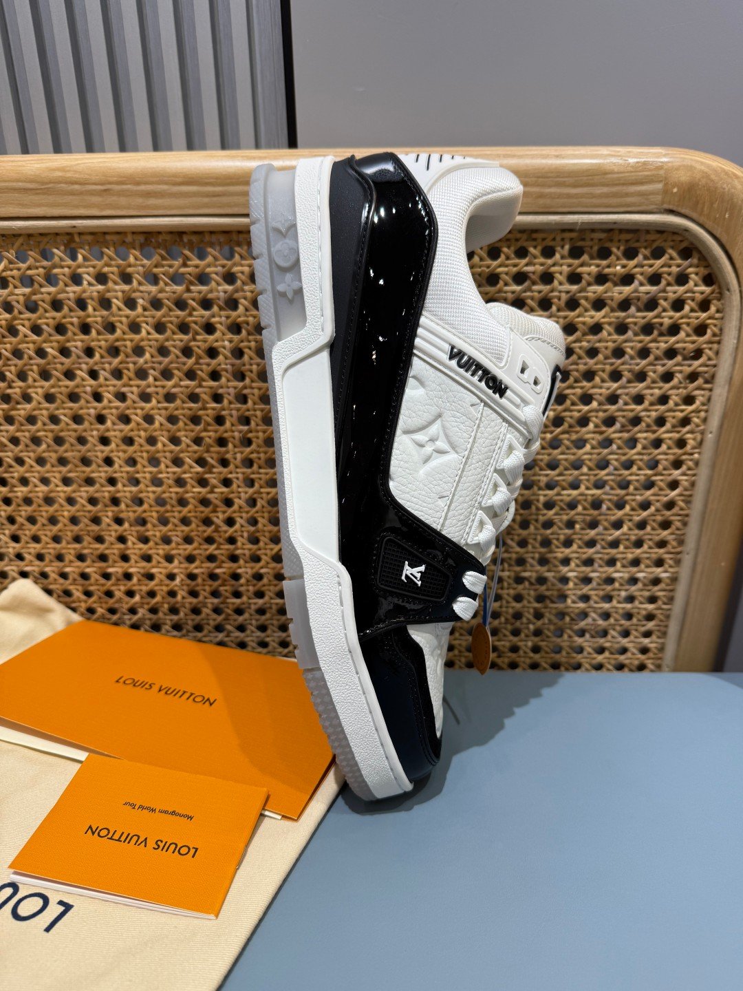 Sneakers Trainer 'Blanc Noir Classique' — vue 22