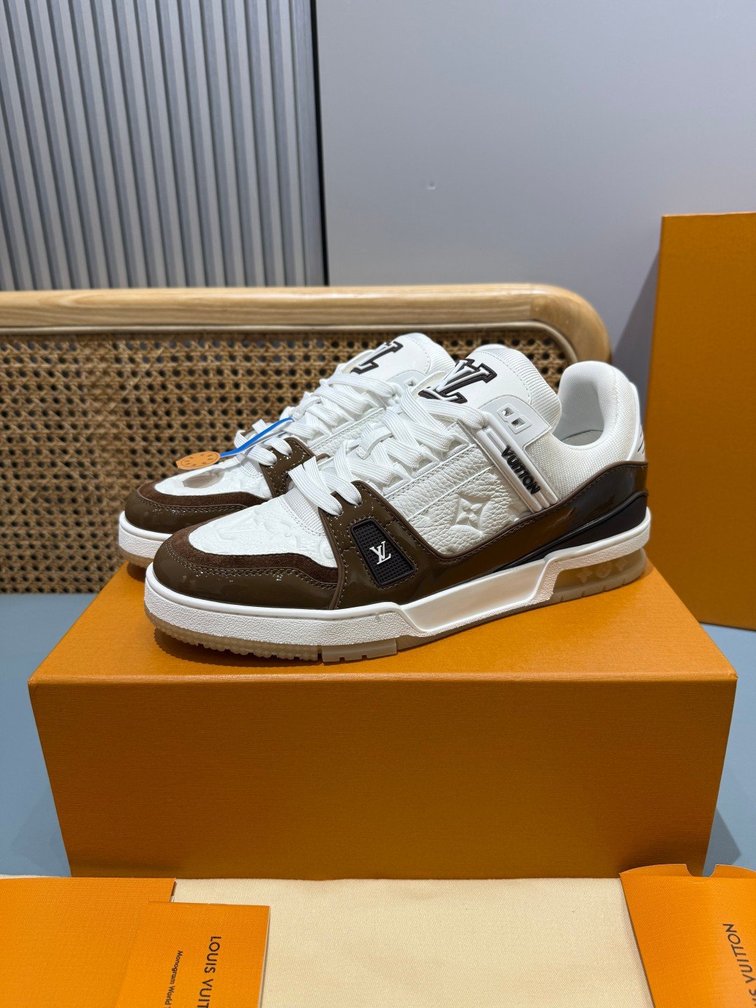 Sneakers Trainer 'Blanc Chocolat' — vue 19