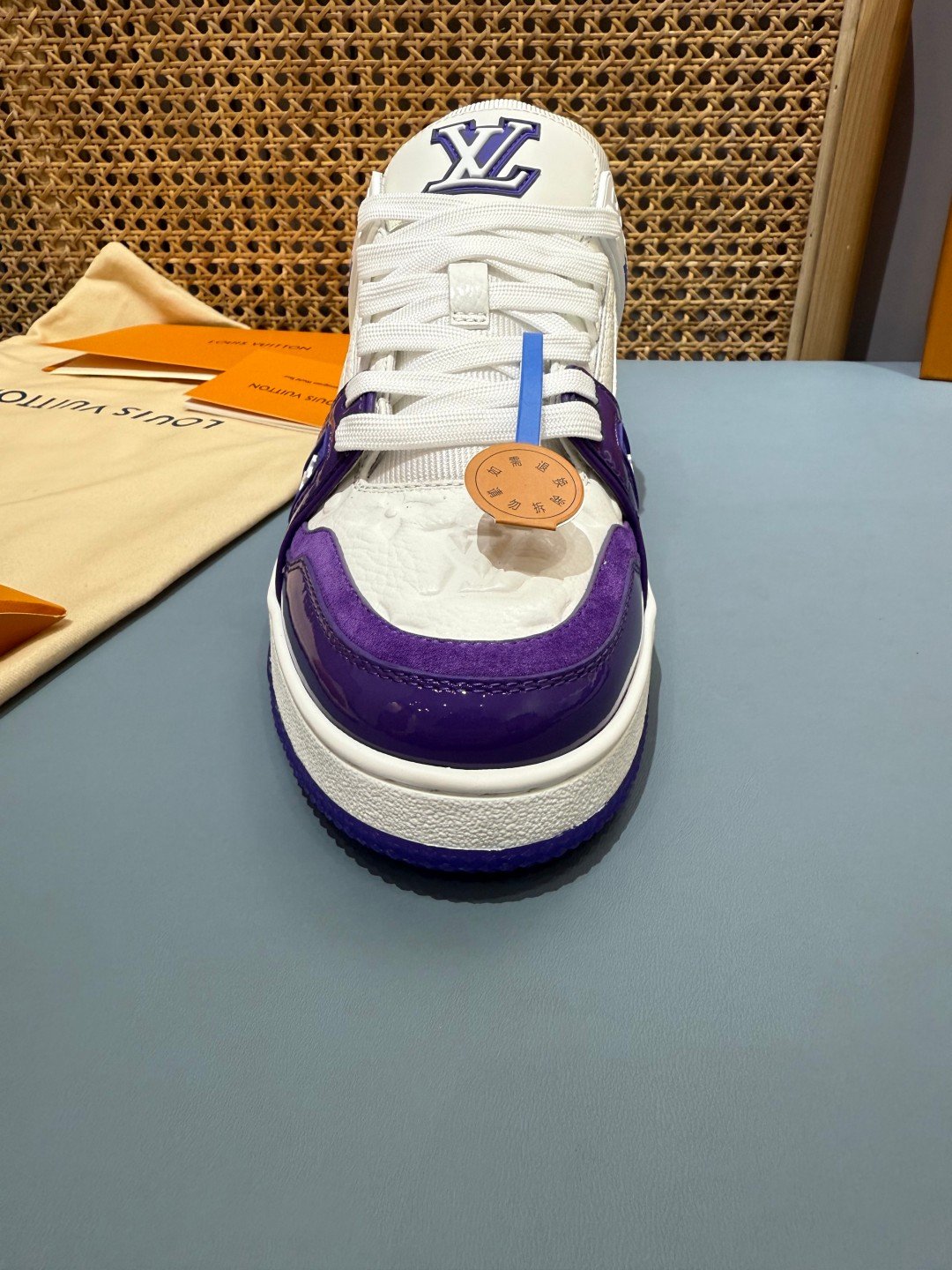 Sneakers Trainer 'Blanc Violet' — vue 8
