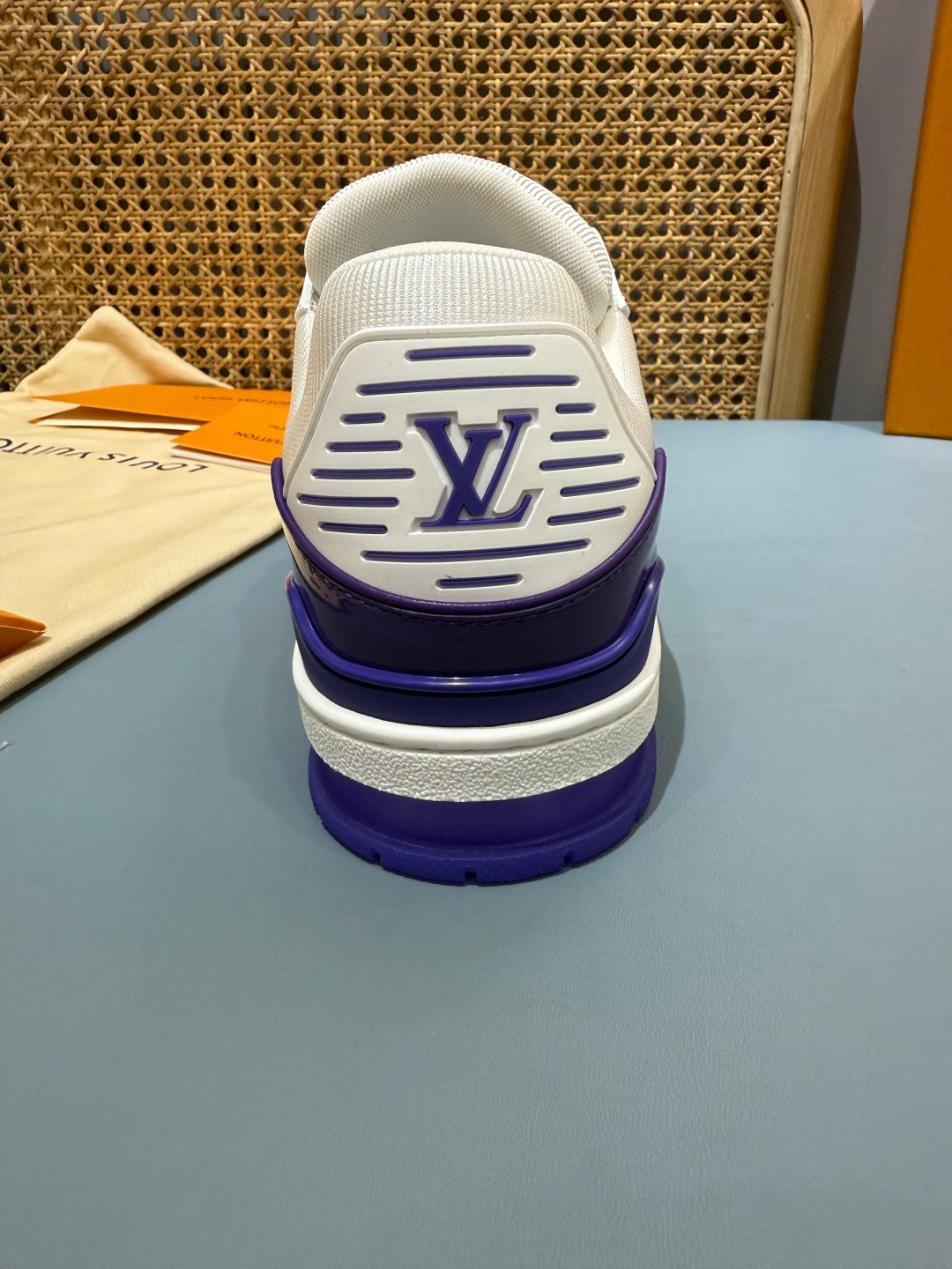 Sneakers Trainer 'Blanc Violet' — vue 9