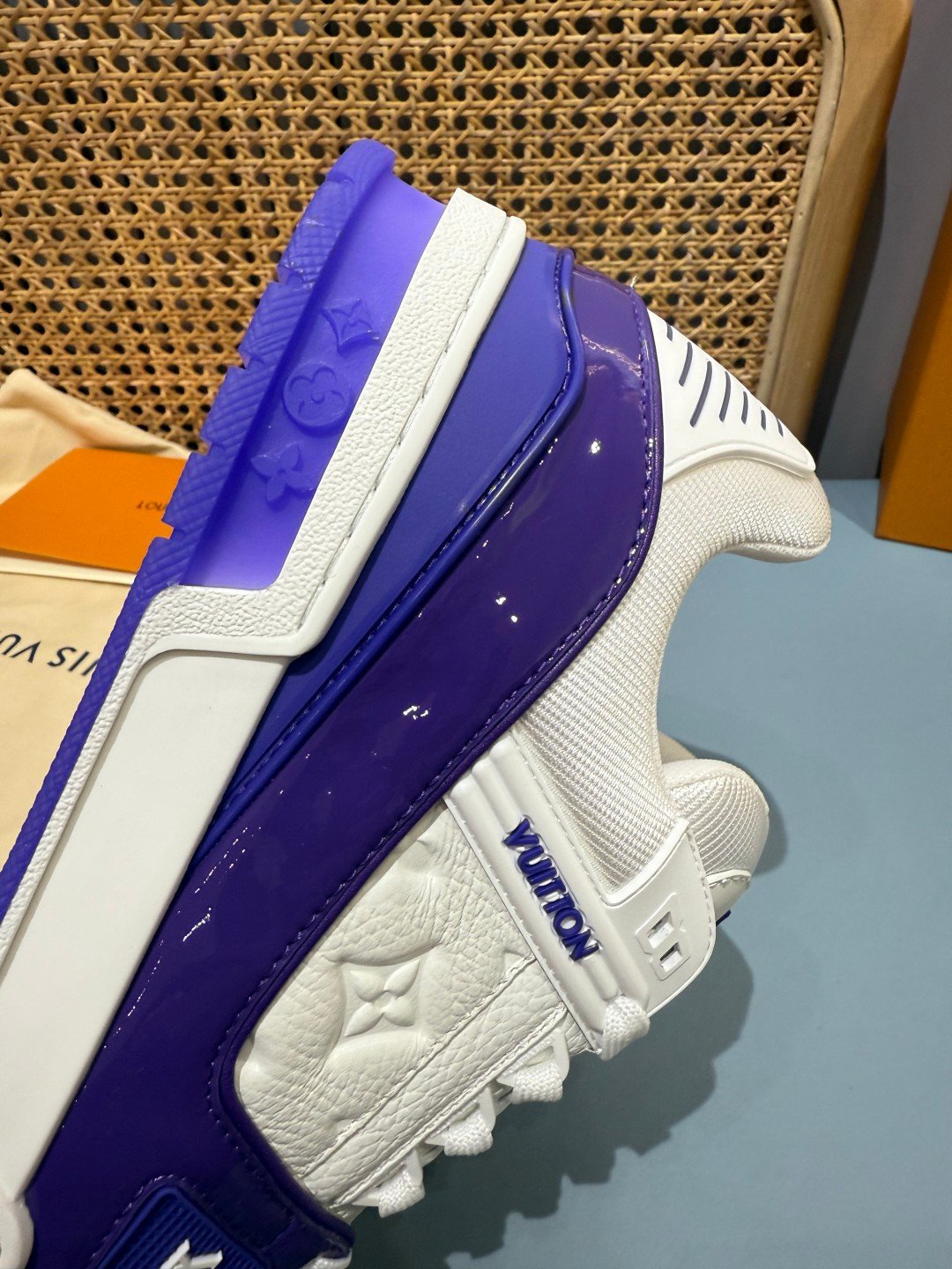 Sneakers Trainer 'Blanc Violet' — vue 11