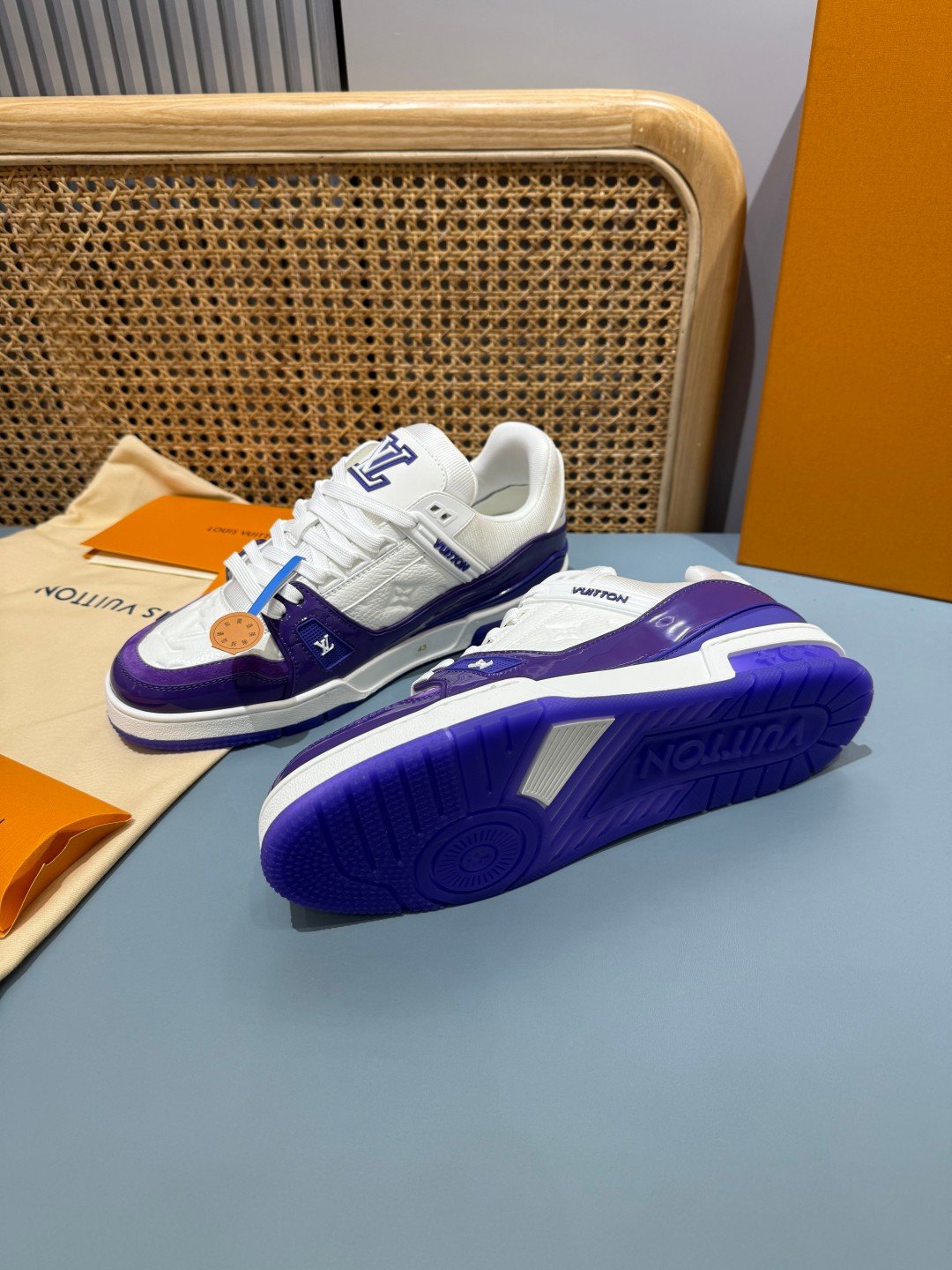 Sneakers Trainer 'Blanc Violet' — vue 24